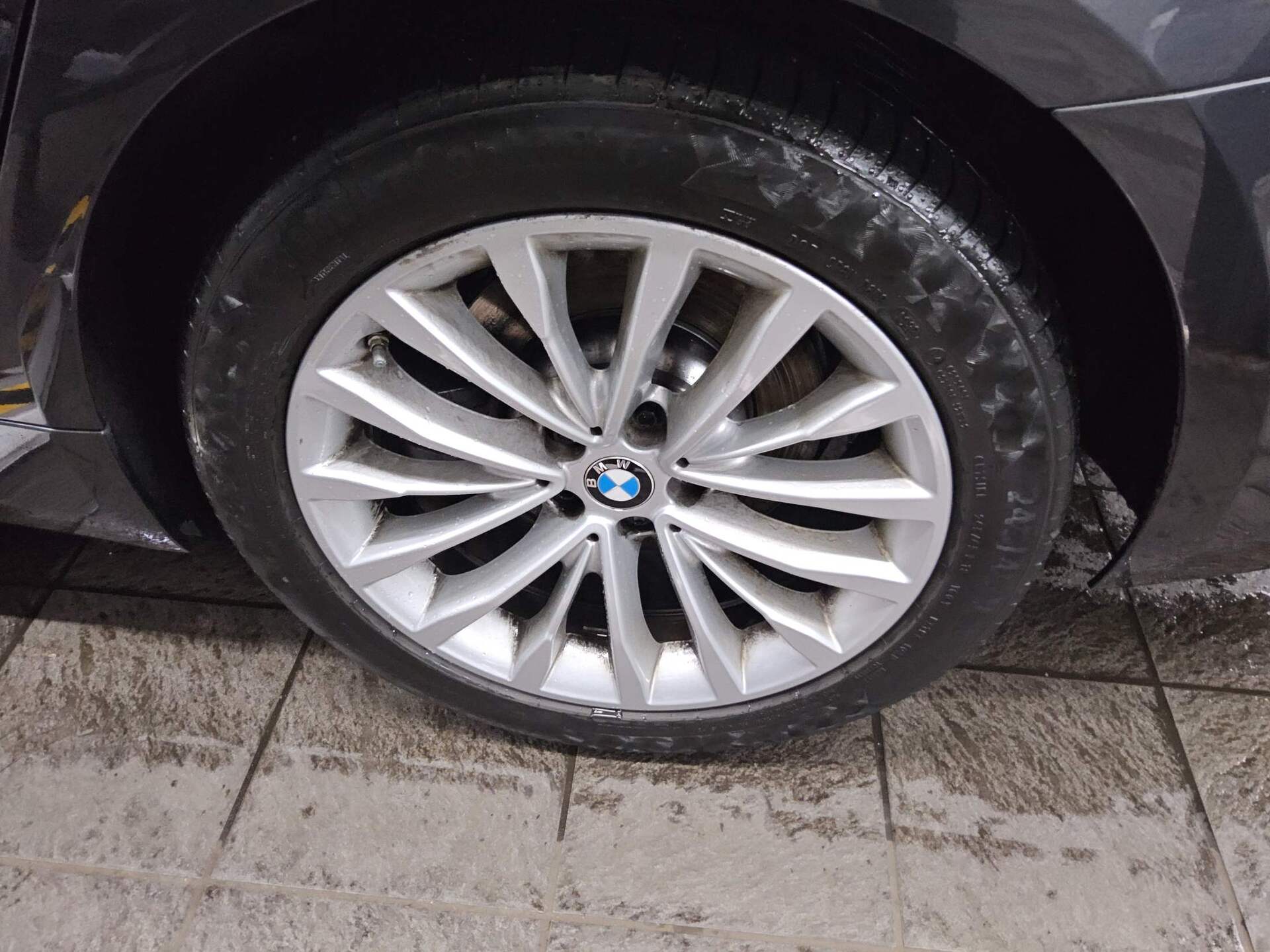 BMW 530i Touring Luxury-Line Leder Navi LED H-K RfK 11