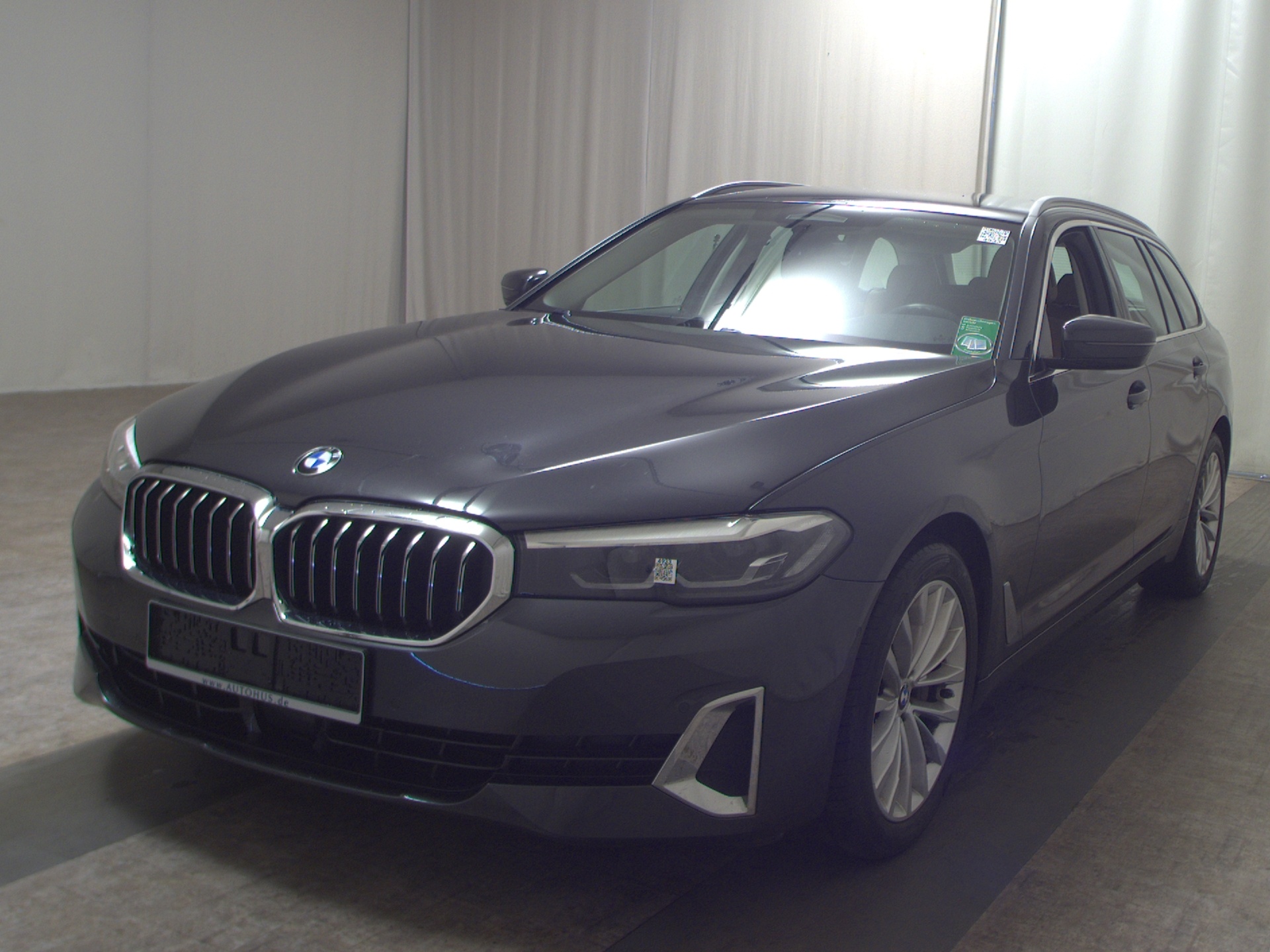 BMW 530i Touring Luxury-Line Leder Navi LED H-K RfK 2