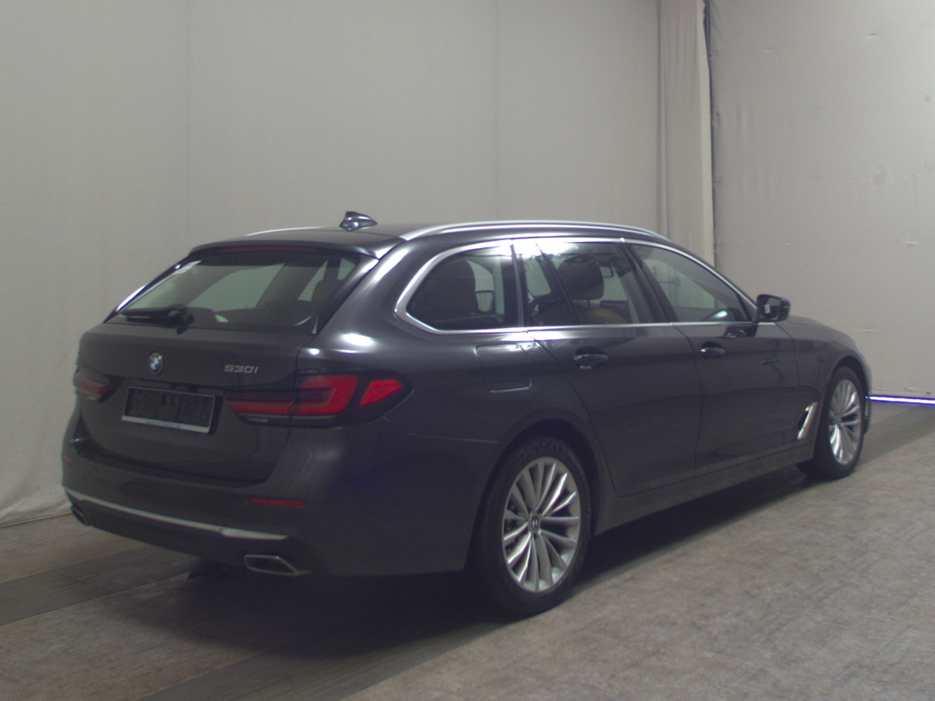 BMW 530i Touring Luxury-Line Leder Navi LED H-K RfK 4