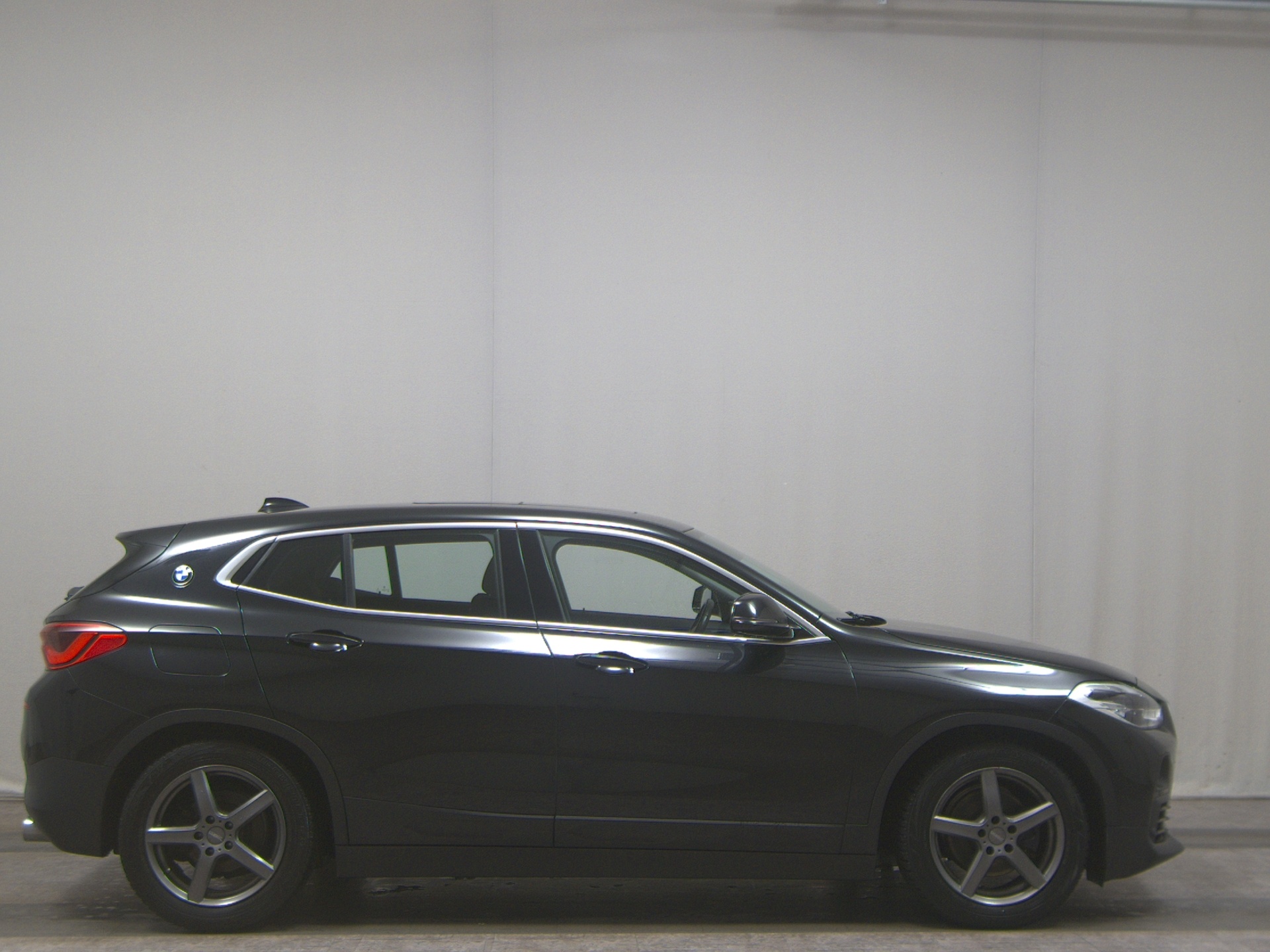 BMW X2 sDrive18d Navi LED Pano Sportsitze