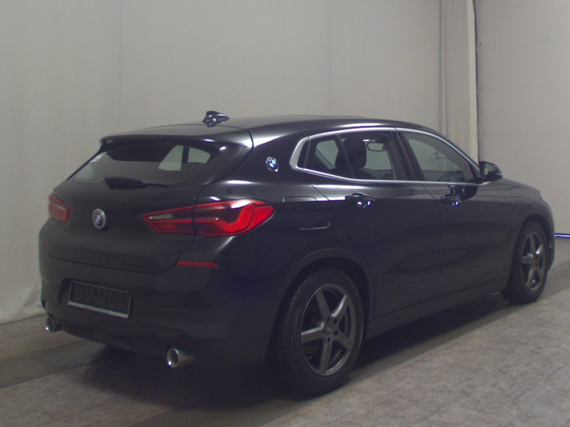 BMW X2 sDrive18d Navi LED Pano Sportsitze 4
