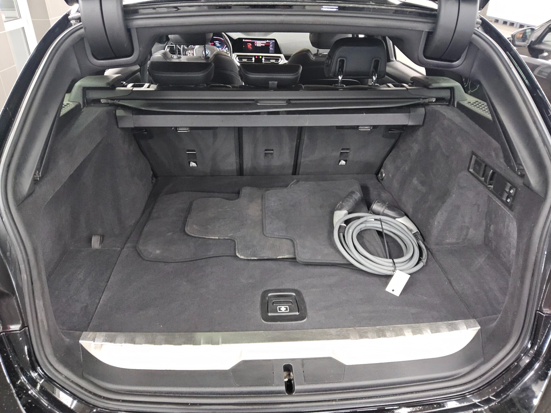 BMW 330e Touring xDr Sport-Line Nav Laser LC-Pro HuD 12