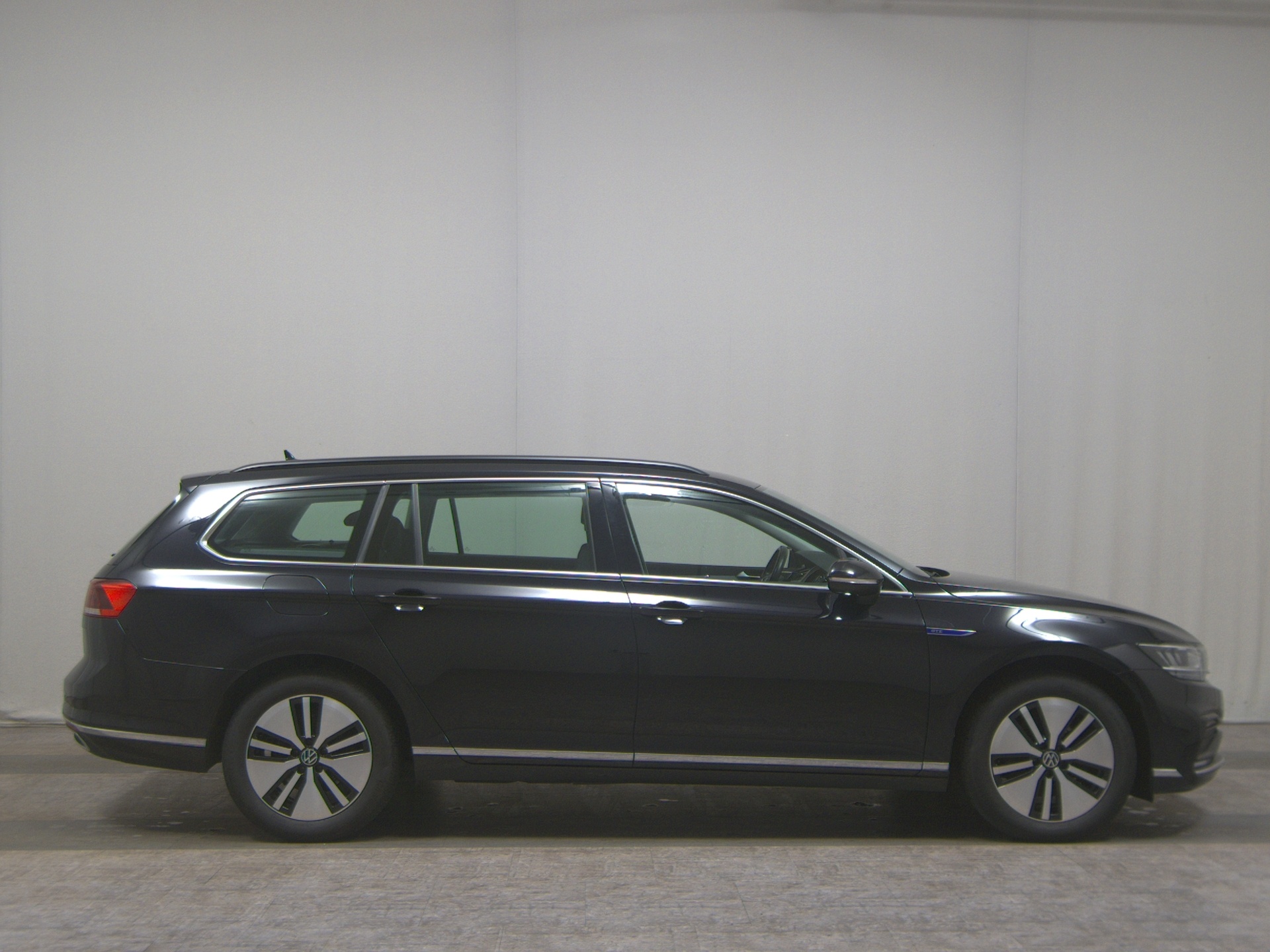 Volkswagen Passat Var. GTE 1.4 TSI Navi LED RFK AHK ACC