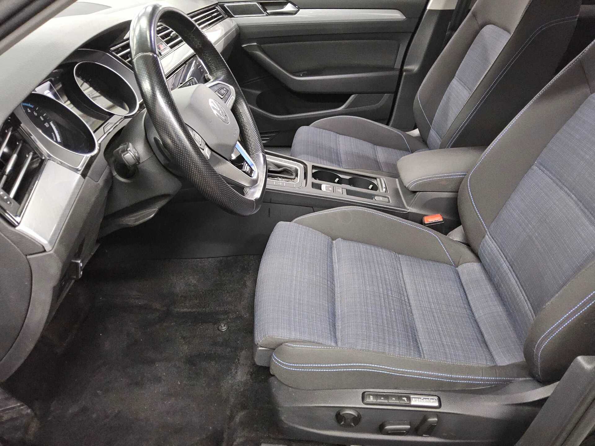 Volkswagen Passat Var. GTE 1.4 TSI Navi LED RFK AHK ACC 8