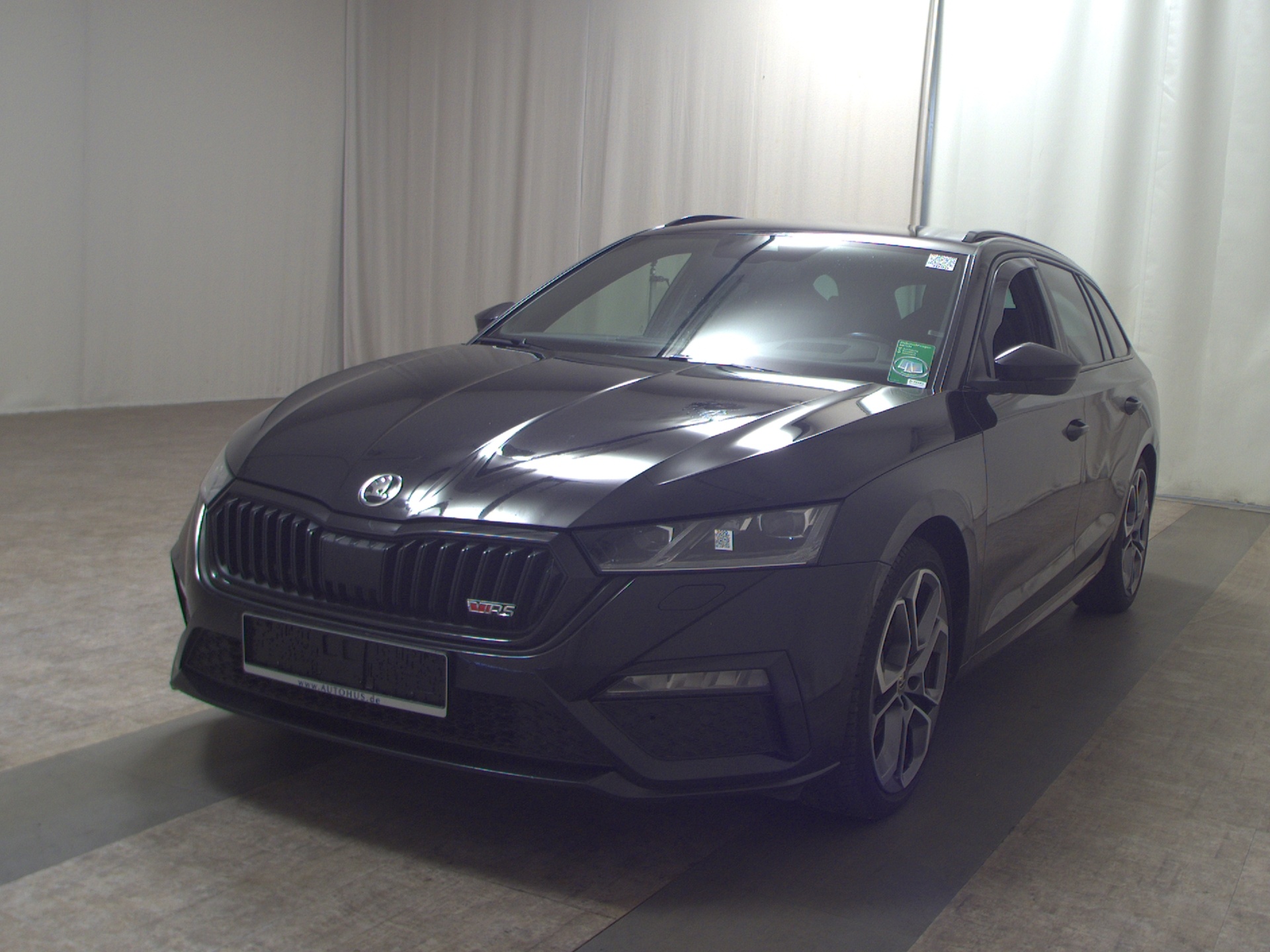 Skoda Octavia Kombi 2.0 TDI RS DCC Navi LED vc HuD RfK 2