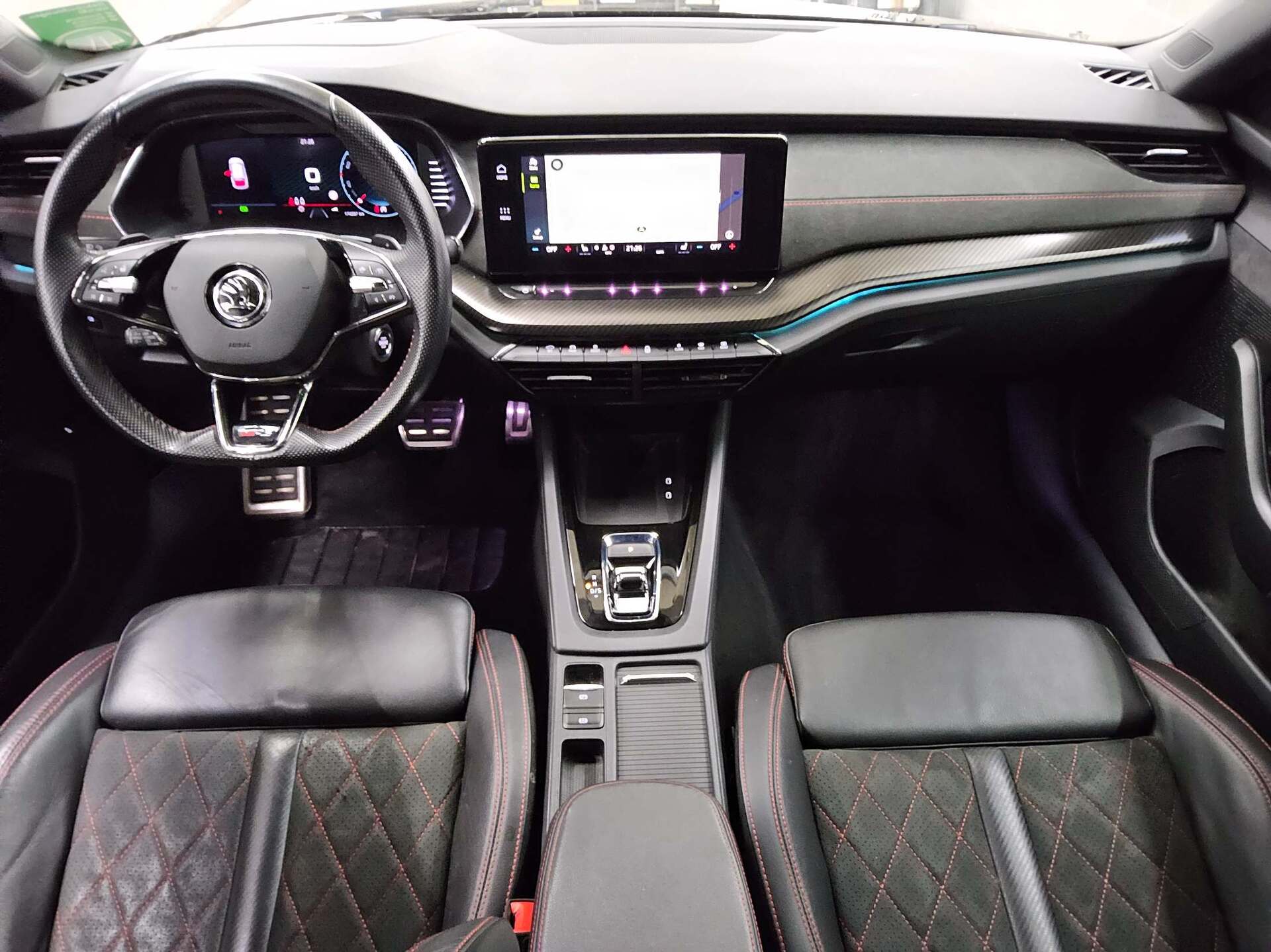 Skoda Octavia Kombi 2.0 TDI RS DCC Navi LED vc HuD RfK 5