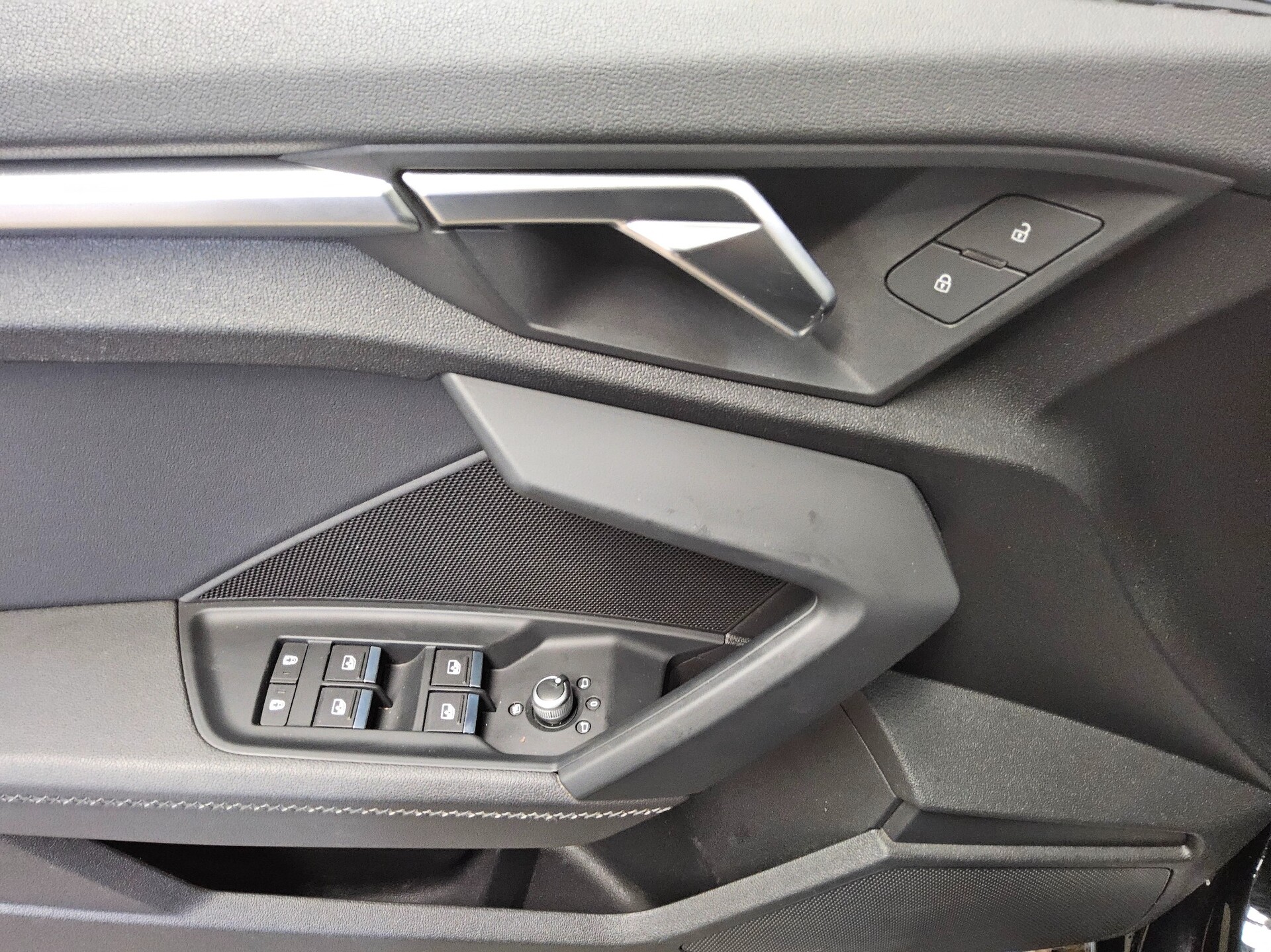 Audi A3 30 TDI S-Line Leder Navi LED Virtual ACC 10