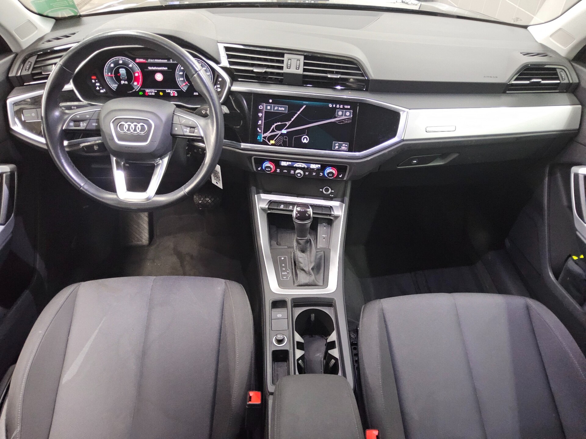 Audi Q3 35 TDI Navi+ LED vc PDC Shz 5