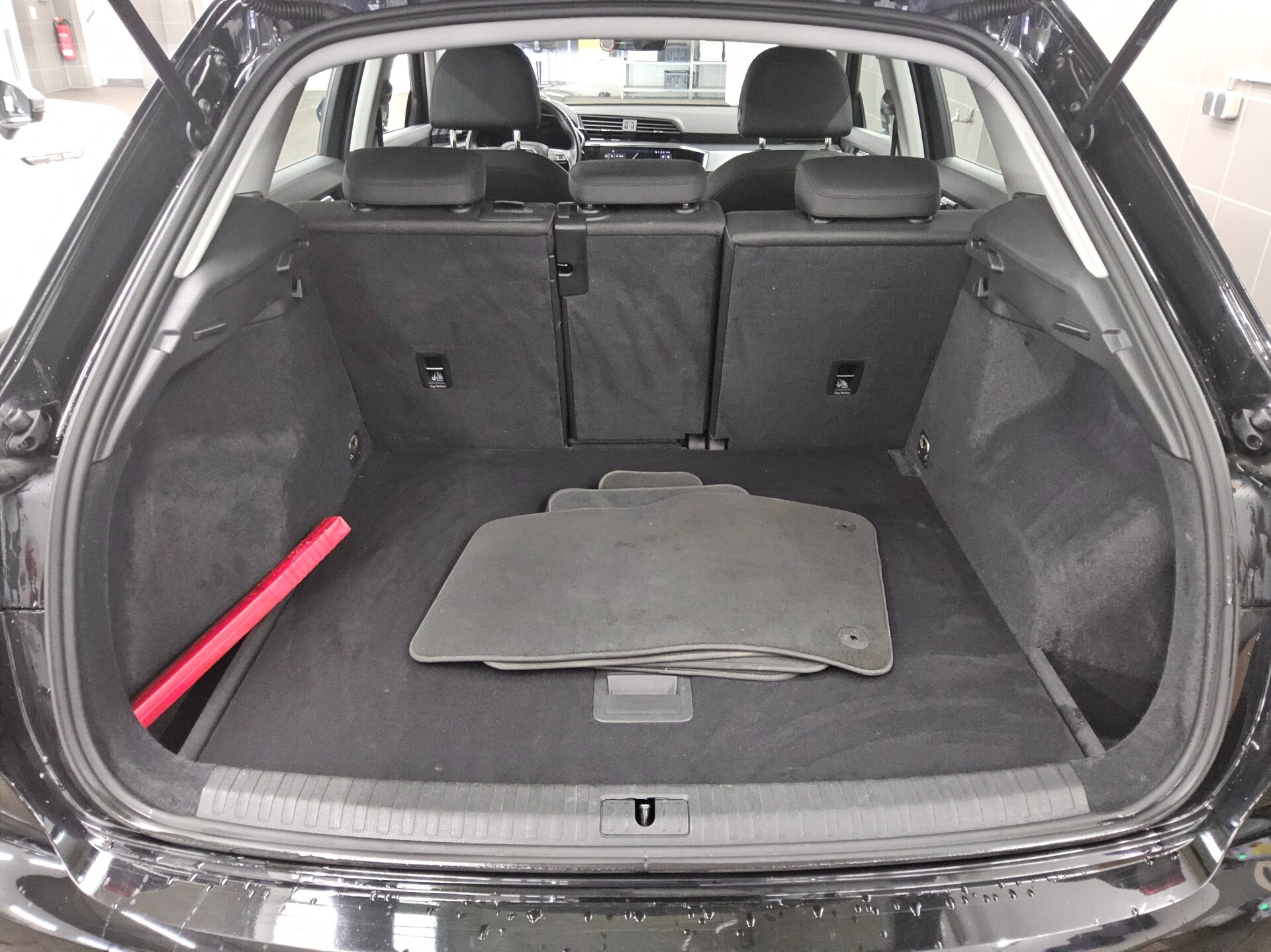 Audi Q3 35 TDI Navi+ LED vc PDC Shz 12