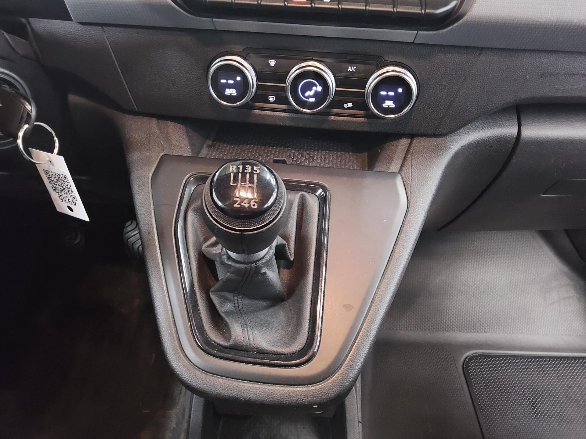 Renault Kangoo Rapid 1.5 dCi T-Leder Navi LED RFK VARIO 6