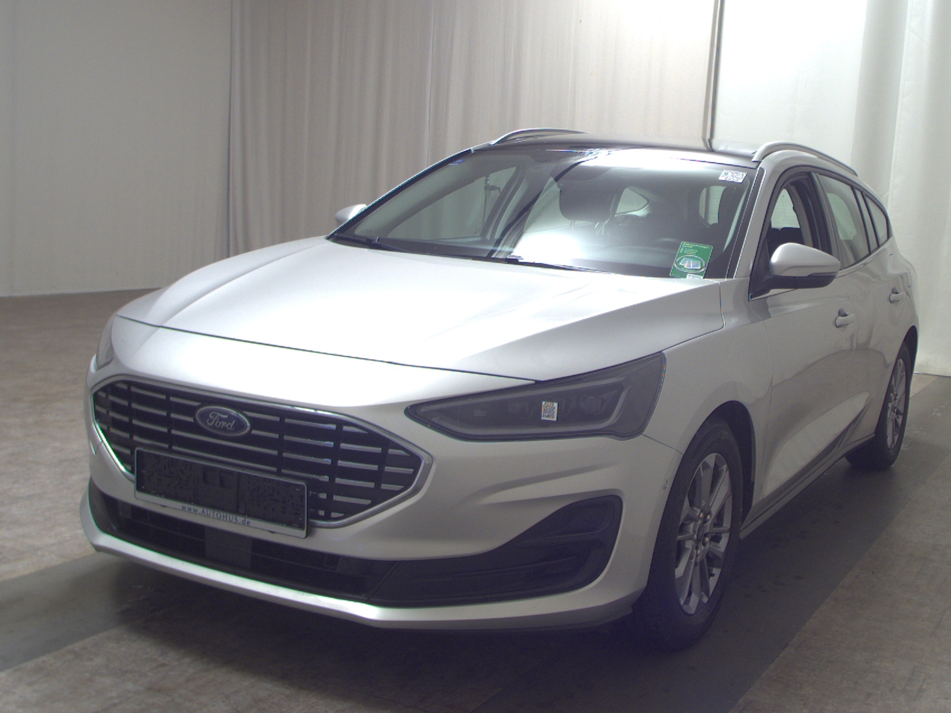 Ford Focus Turnier 1.5 EB Titanium Navi LED Pano AHK 2