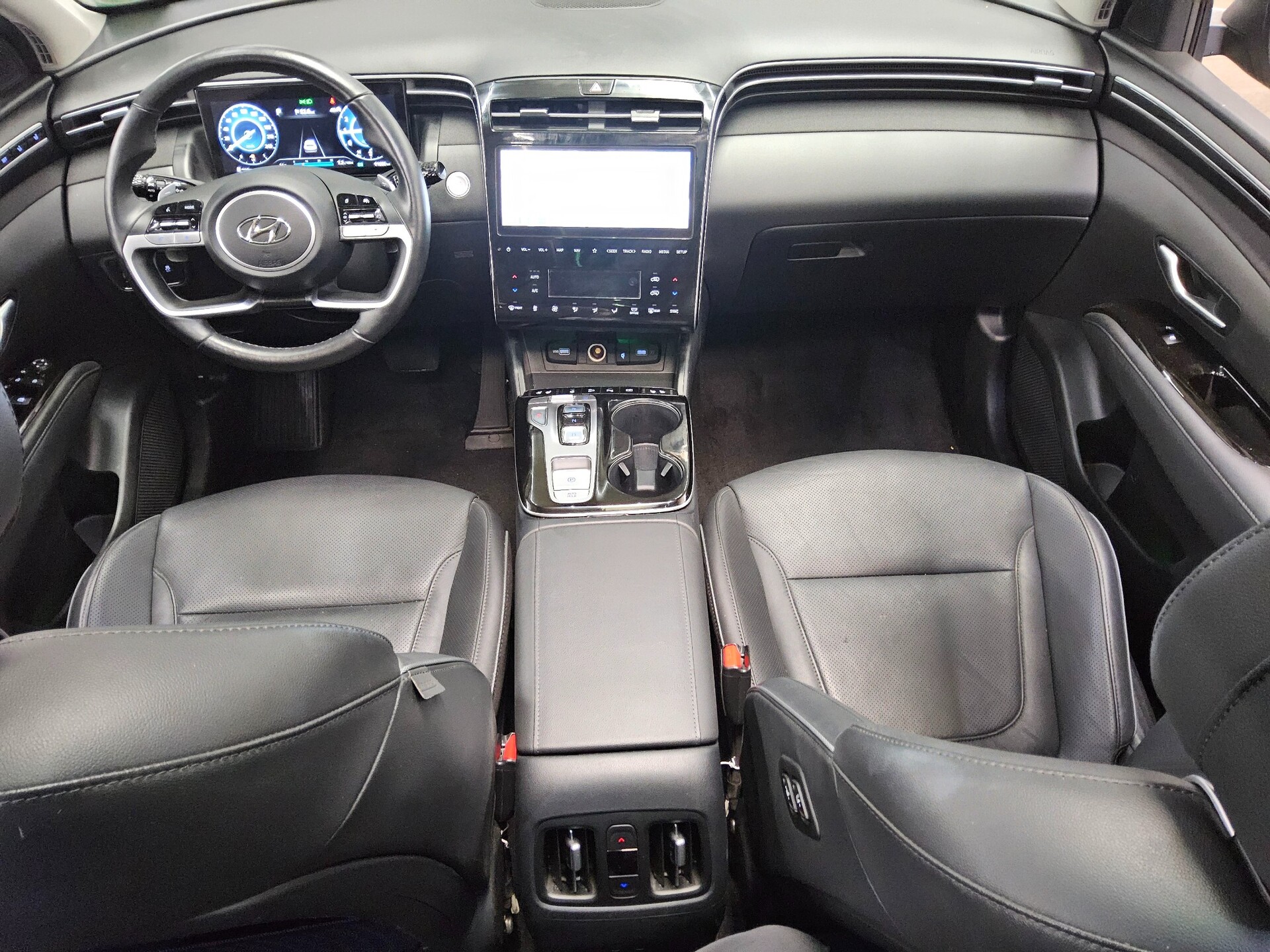 Hyundai Tucson 1.6 T-GDI Navi LED Pano Leder RFK Sound 5