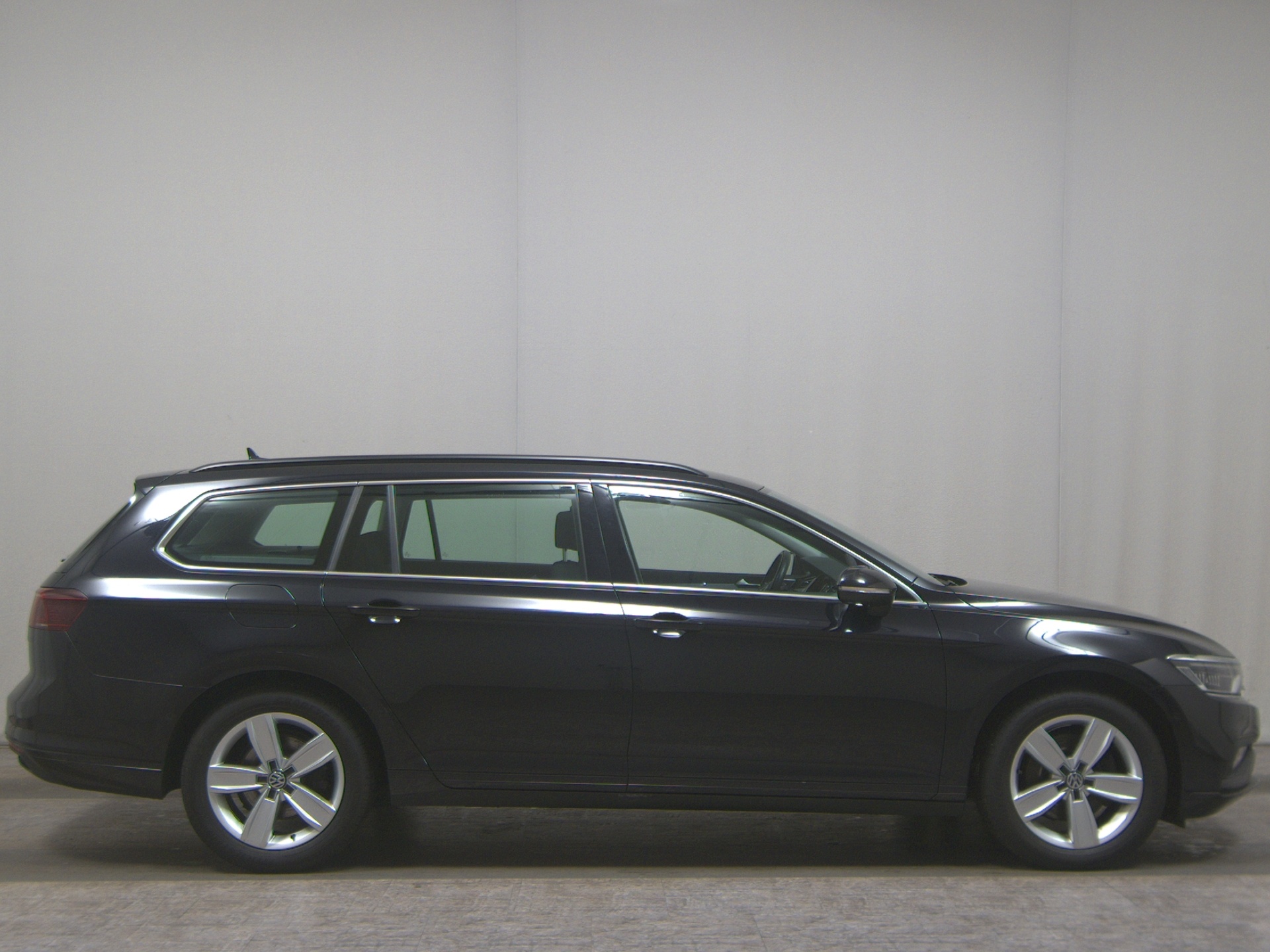 Volkswagen Passat Var. 2.0 TDI Business Navi Matrix AID RFK