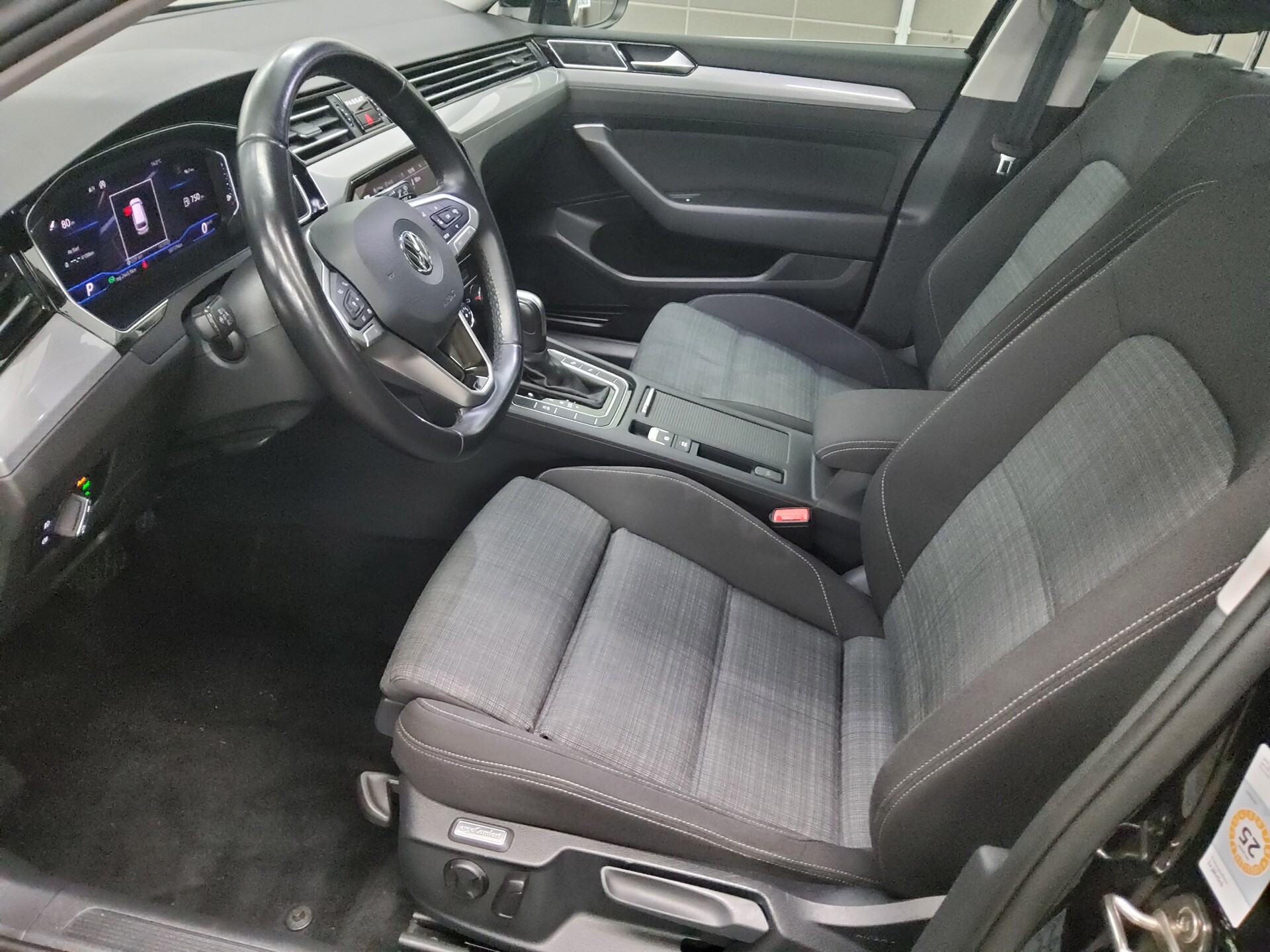 Volkswagen Passat Var. 2.0 TDI Business Navi Matrix AID RFK 9