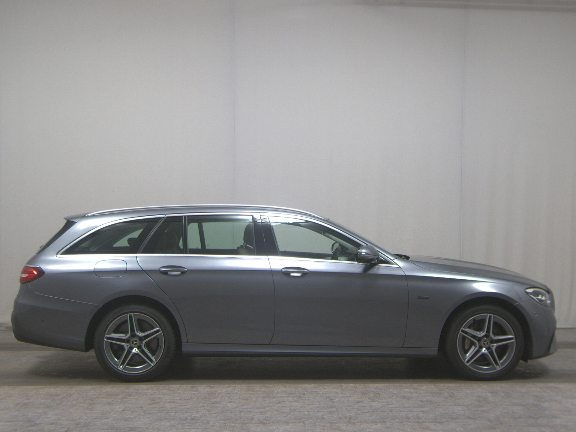 Mercedes-Benz E 300 T de AMG-Line Leder MBUX Widesc. 360° AHK