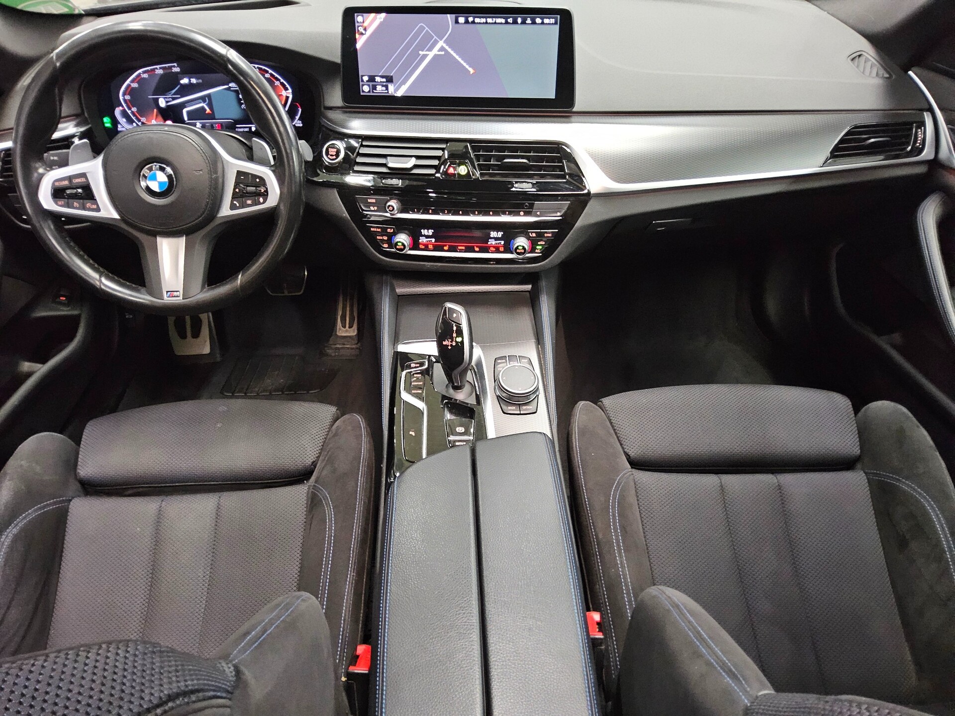BMW 520dA Touring M-Sport Navi LC Pro HuD Pano HiFi 5