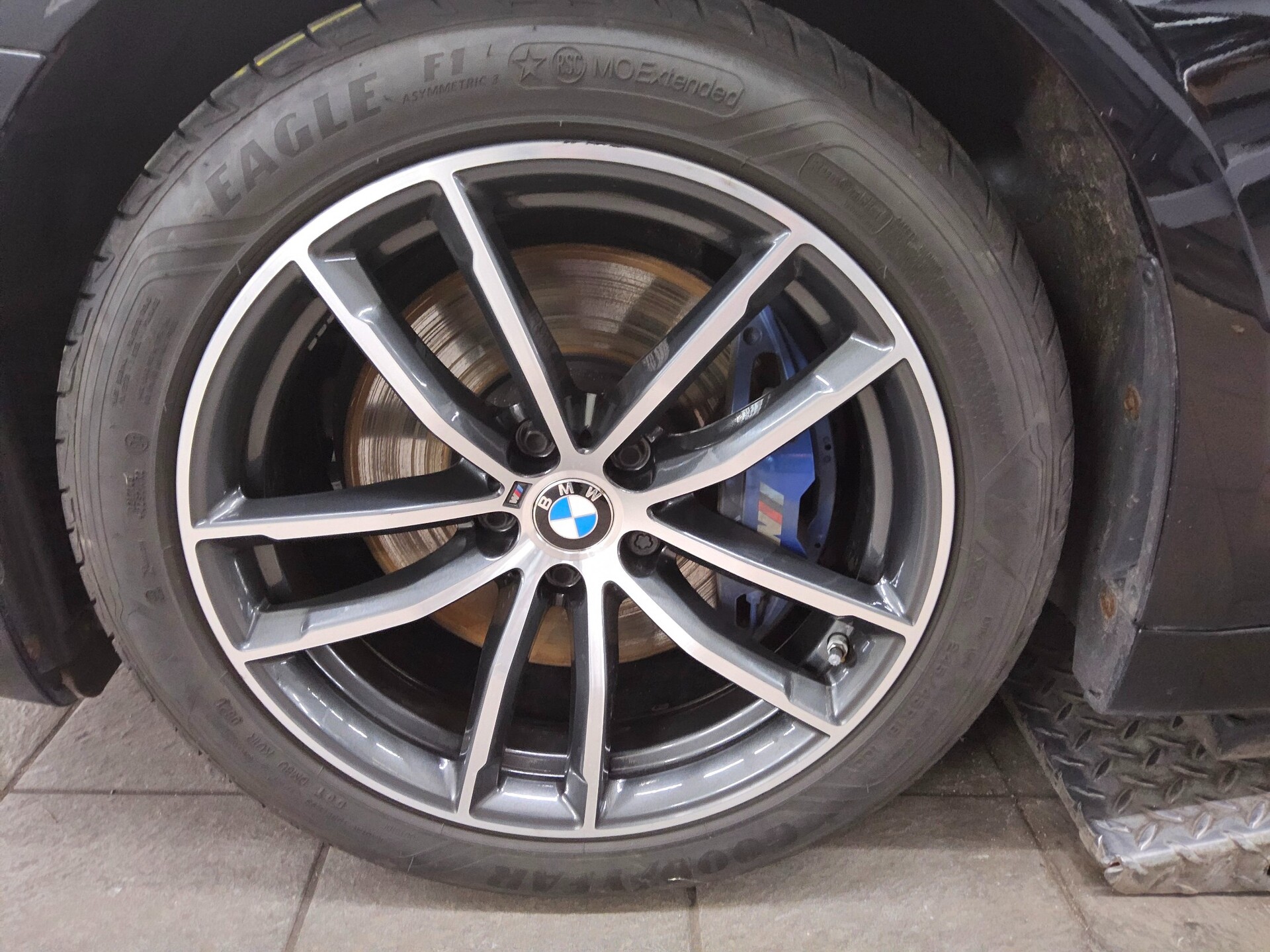 BMW 520dA Touring M-Sport Navi LC Pro HuD Pano HiFi 11