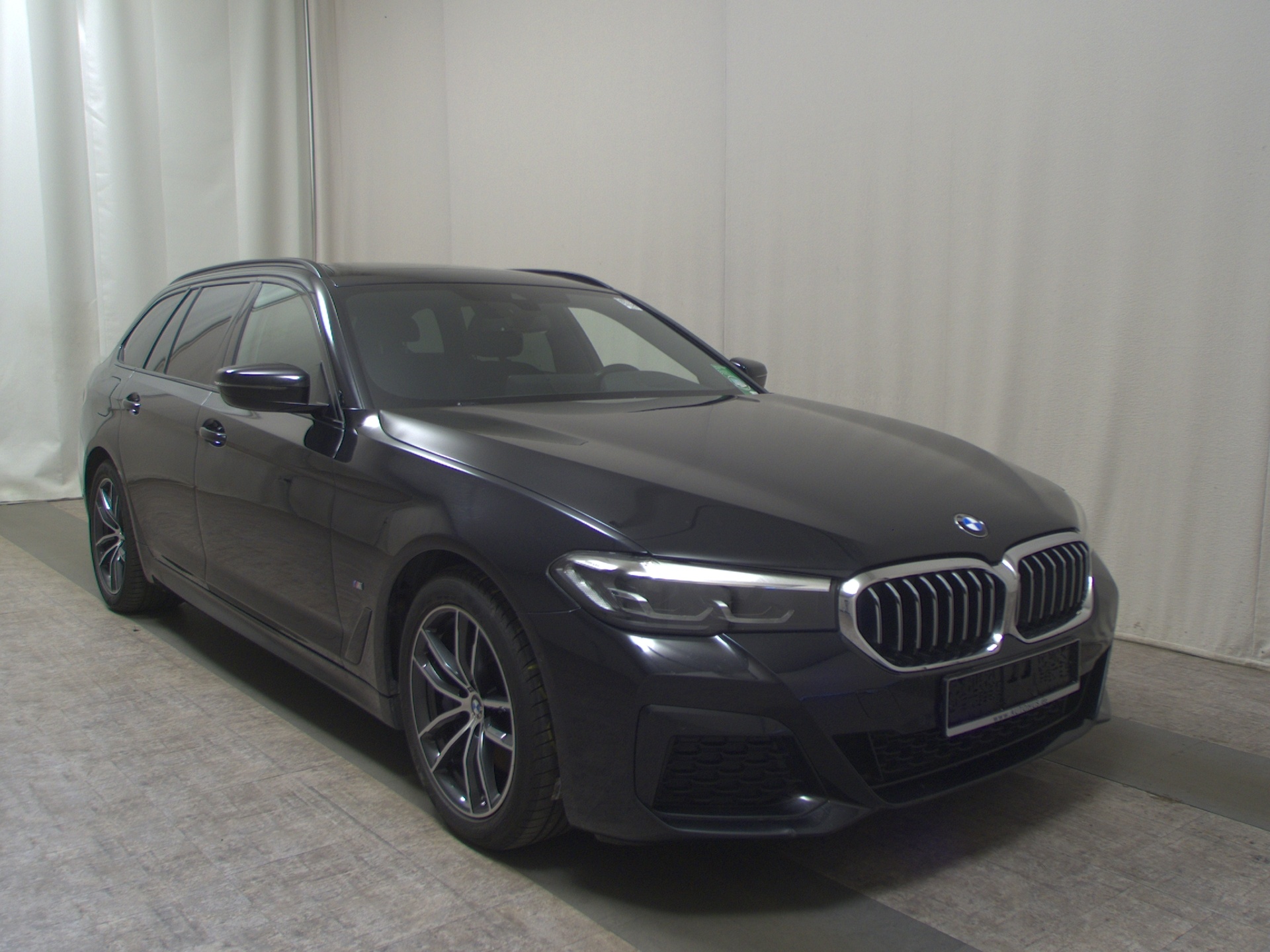 BMW 520dA Touring M-Sport Navi LC Pro HuD Pano HiFi 3