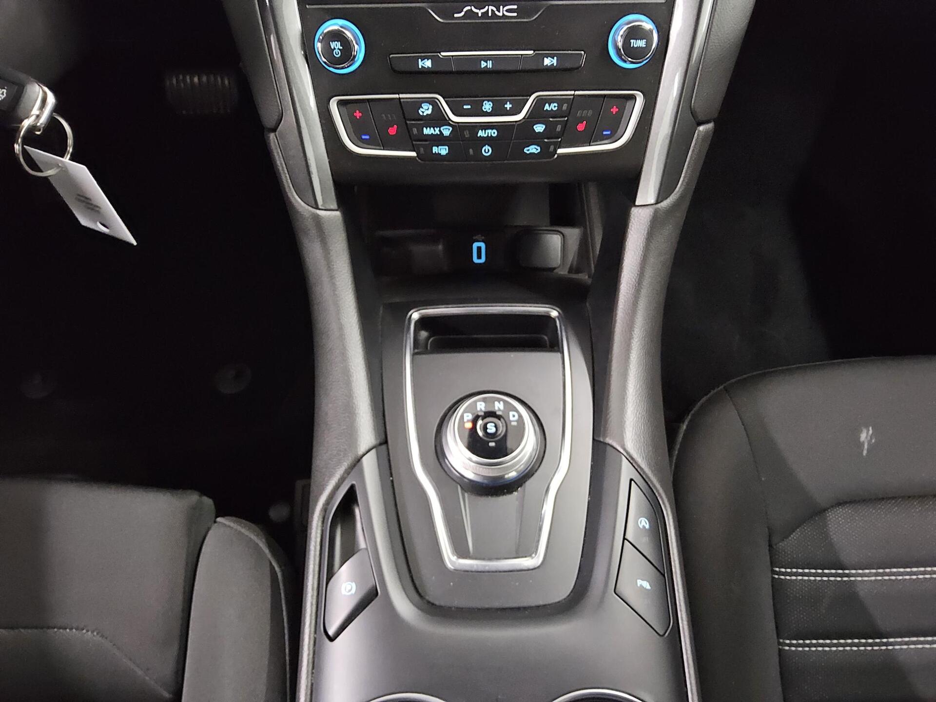 Ford Mondeo Turnier 2.0 EB Business Navi Shz RFK PDC 6