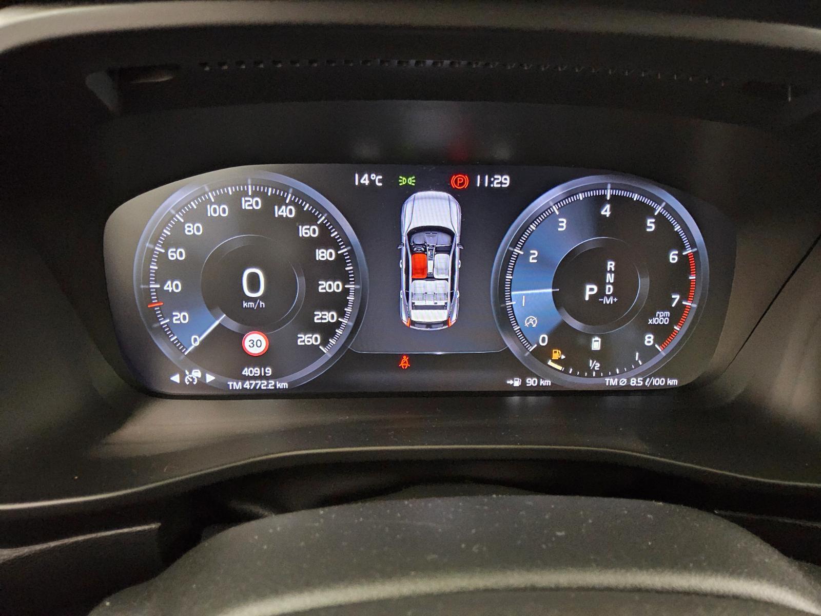Volvo XC40 B4 R-Design Navi LED Leder 360° H-K Memory 8