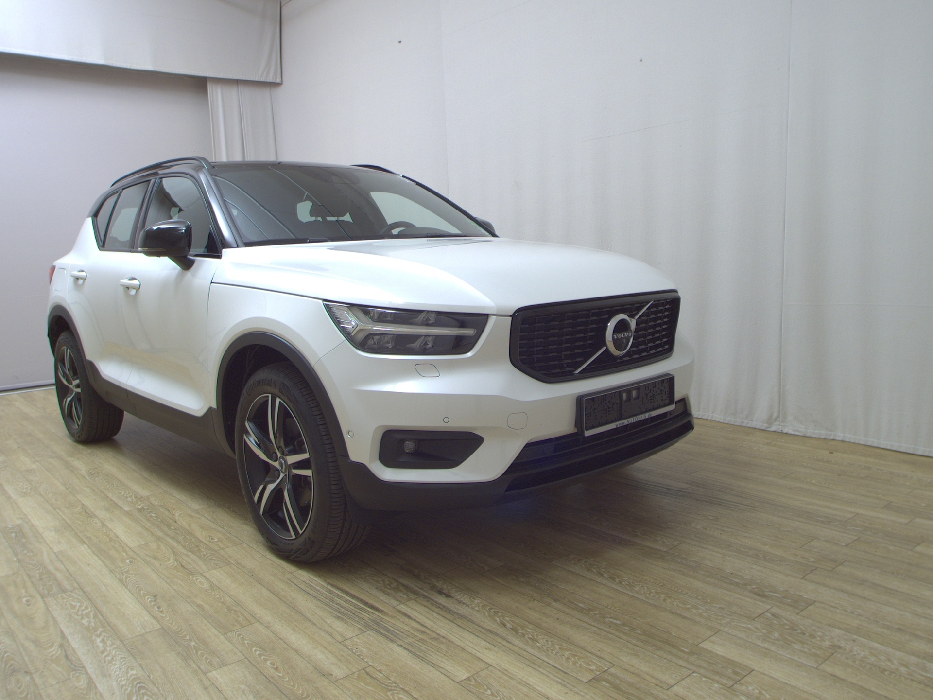 Volvo XC40 B4 R-Design Navi LED Leder 360° H-K Memory 3