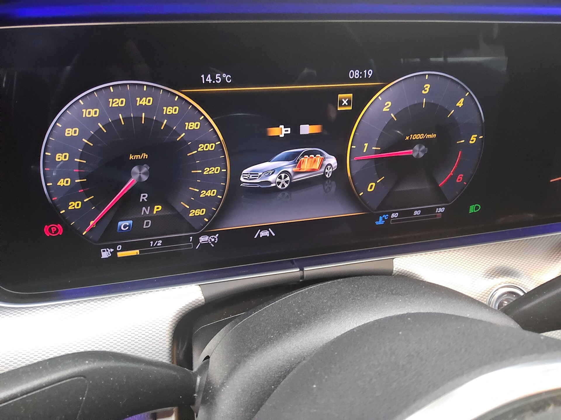 Mercedes-Benz E 220 d Avantgarde Navi LED AHK Distronic+ RfK 10