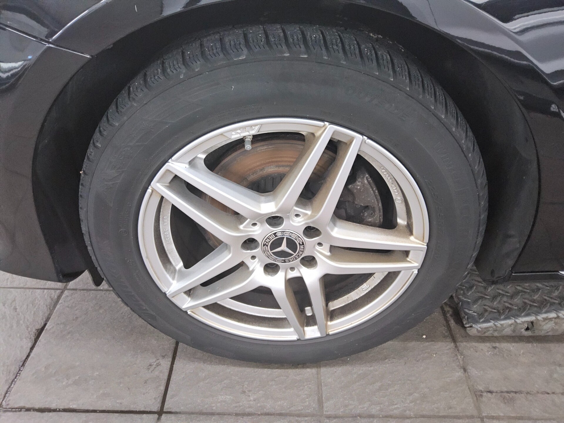 Mercedes-Benz E 220 d Avantgarde Navi LED AHK Distronic+ RfK 11