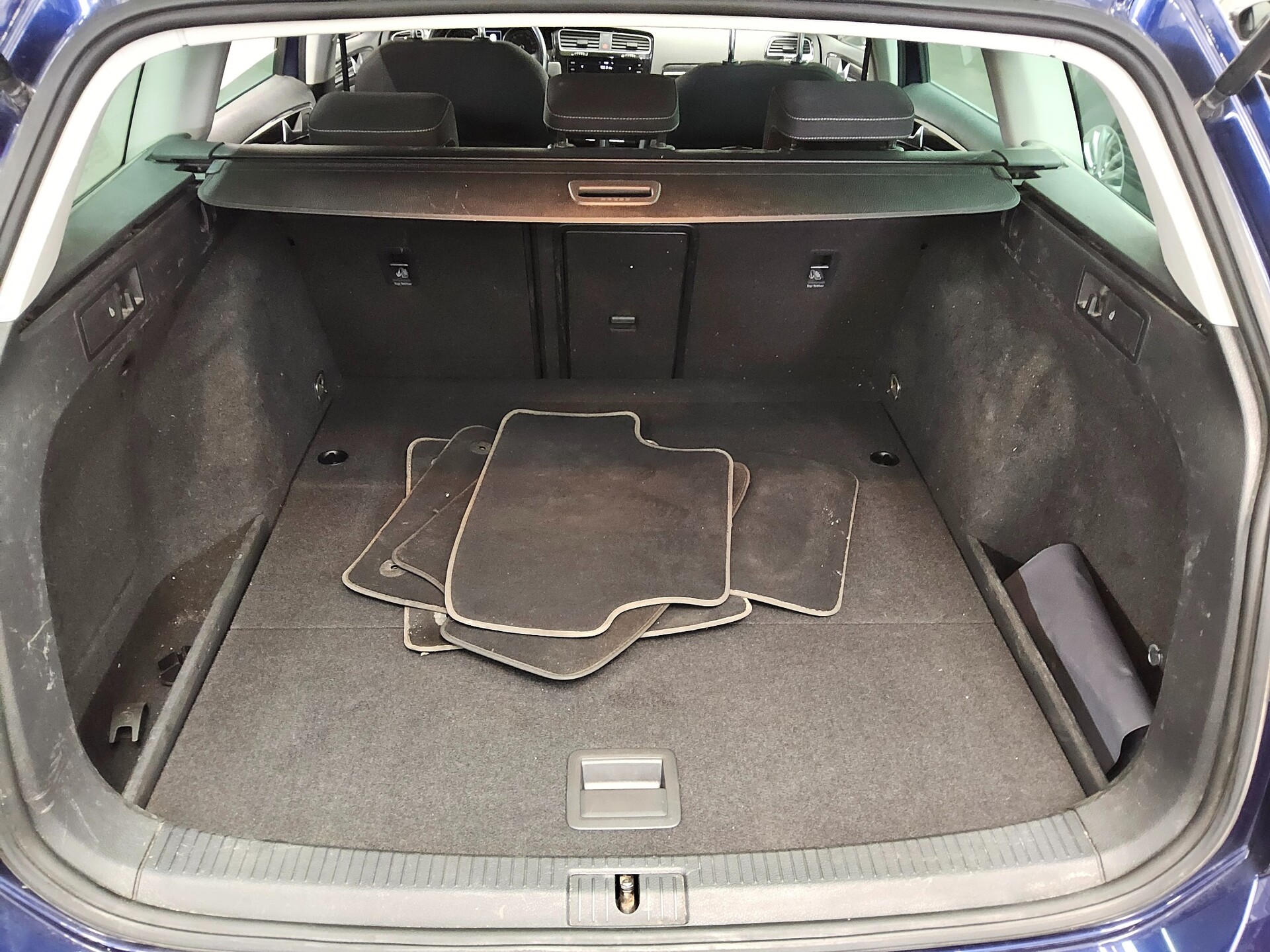 Volkswagen Golf-7 Var. 2.0 TDI Highline DSG AHK ACC RfK 10