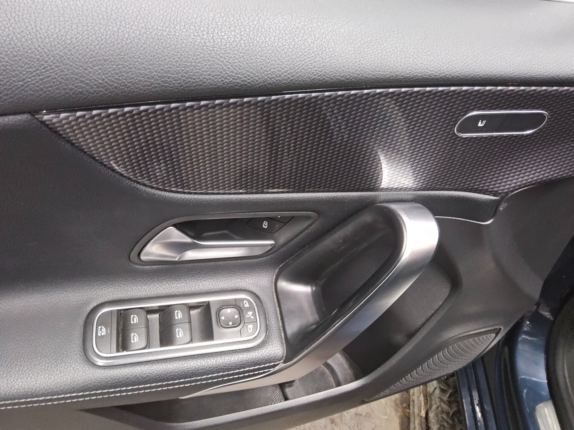 Mercedes-Benz A 200 d Progressive T-Leder AHK Navi LED RFK 9