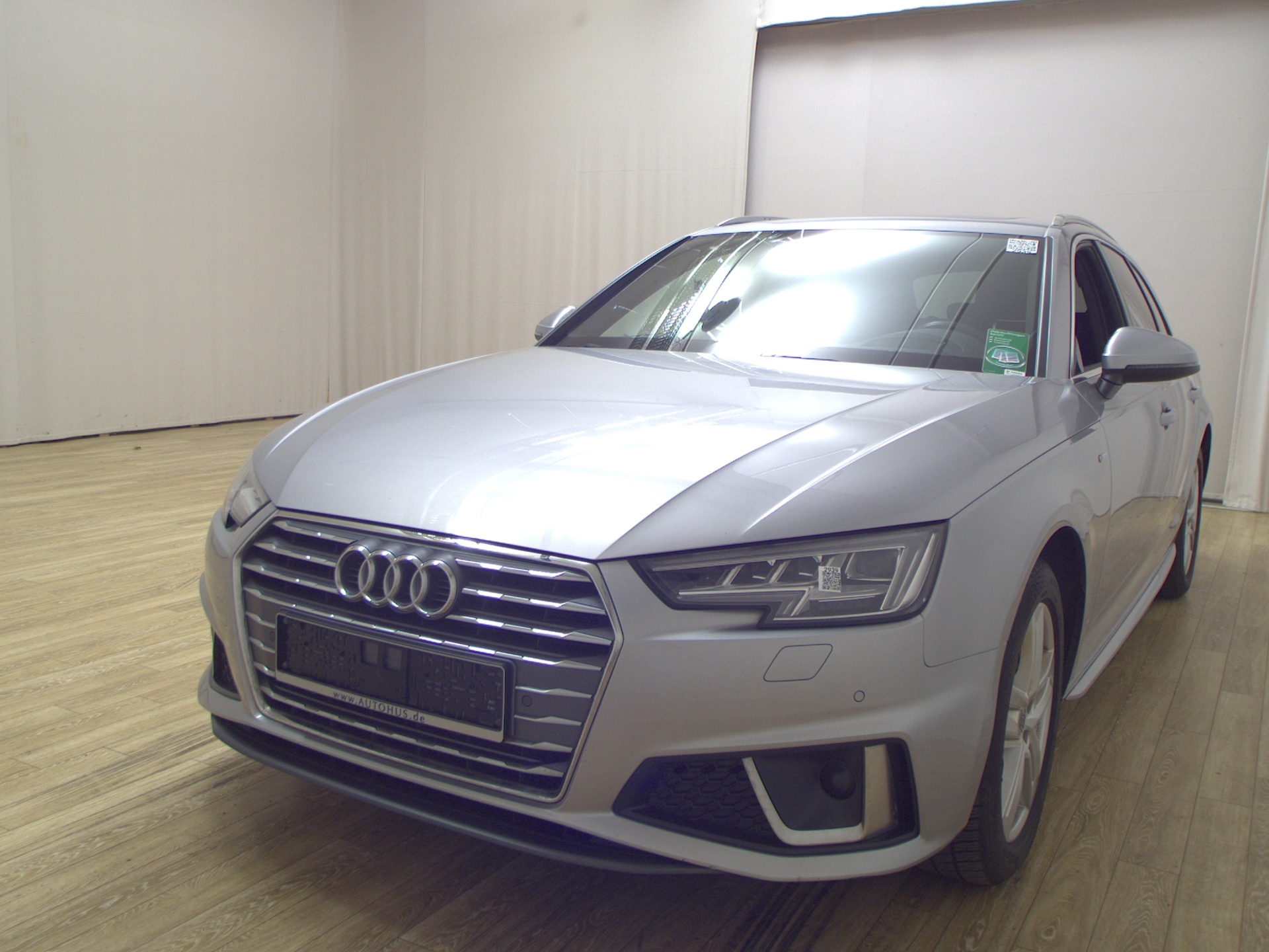 Audi A4 Avant 40 TDI S-Line Navi LED vc HuD Pano RFK 2