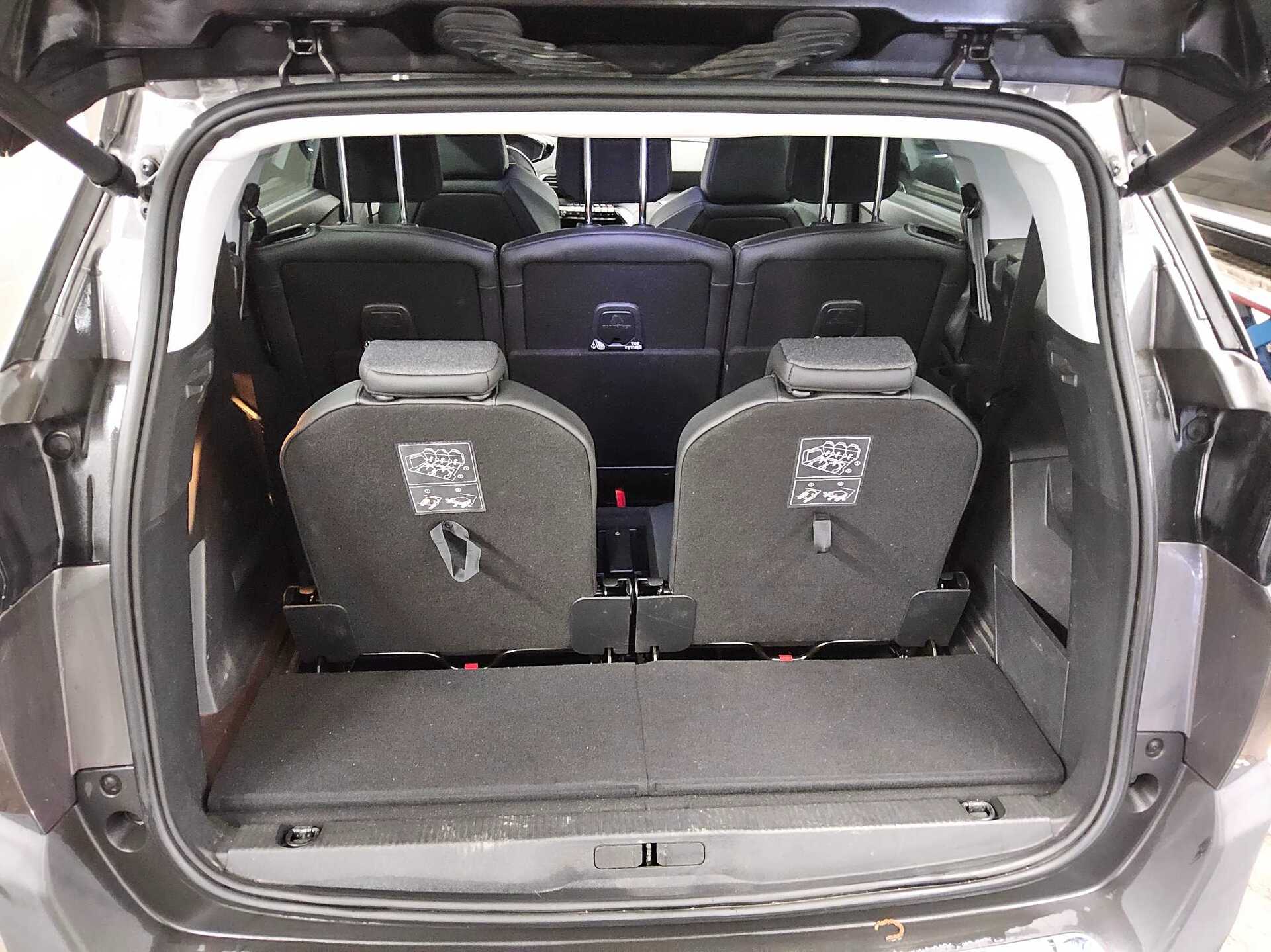 Peugeot 5008 1.5 BlueHDi 130 Allure 7-Sitzer AHK LED 11