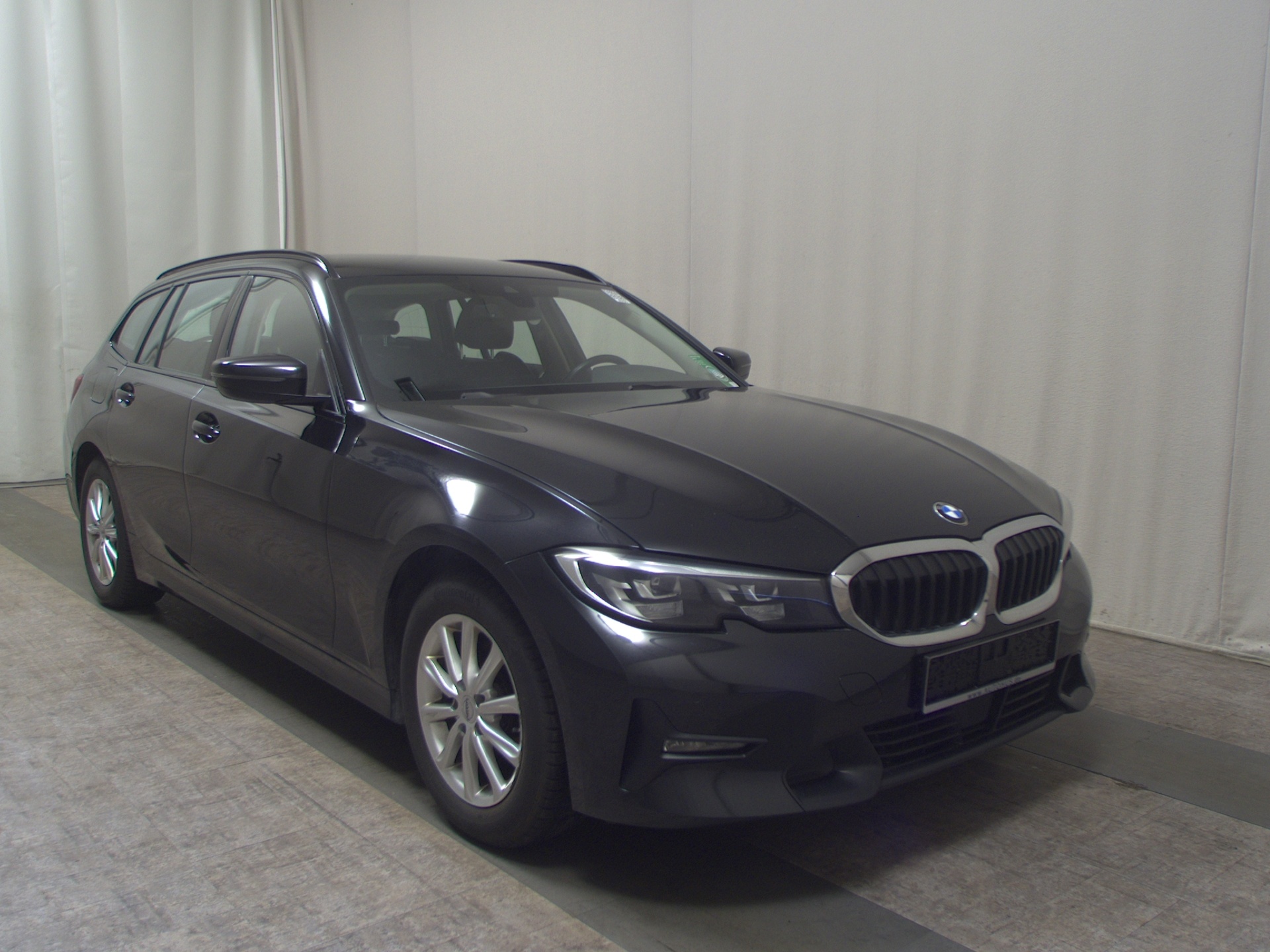 BMW 320dA Touring Sport-Line Nav LED LC-Pro AHK HiFi 3