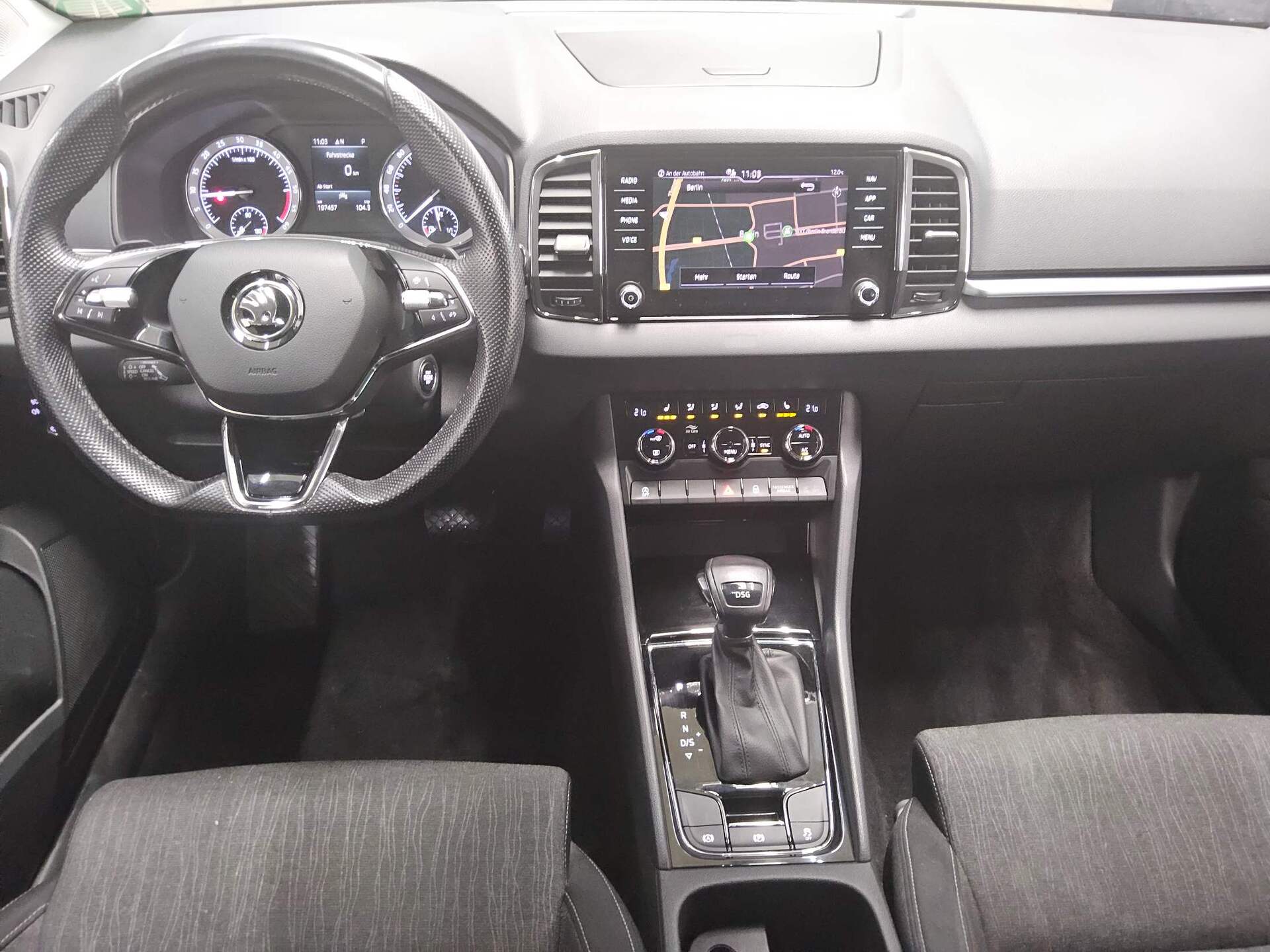 Skoda Karoq 2.0 TDI Style Navi AHK LED ACC 5