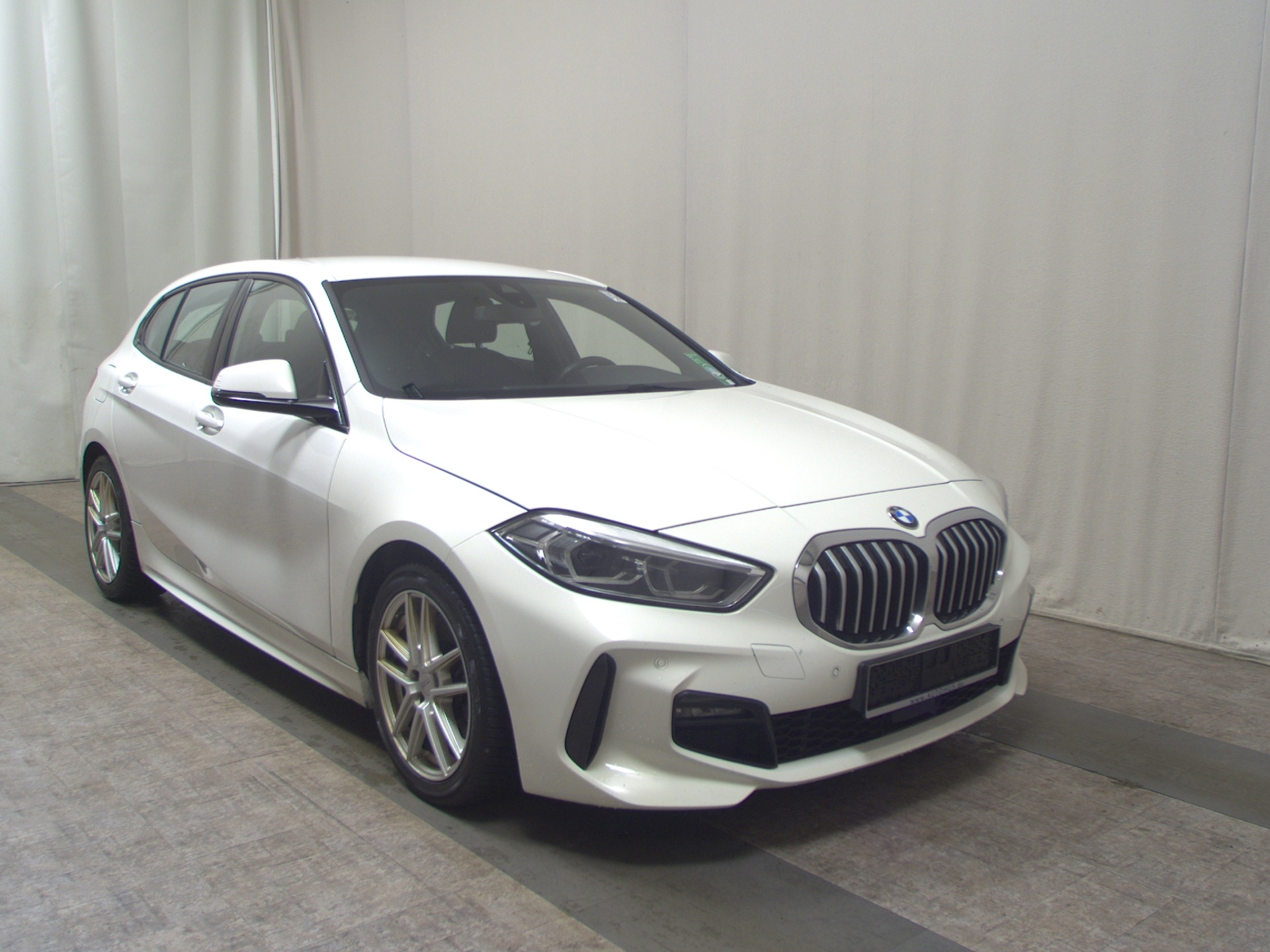 BMW 120dA M-Sport T-Leder Navi LED LC-Pro PDC Shz 3