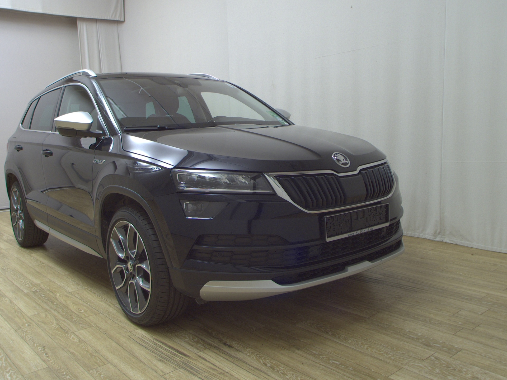 Skoda Karoq 2.0 TDI 4x4 Scout Navi LED Pano DCC AHK 3