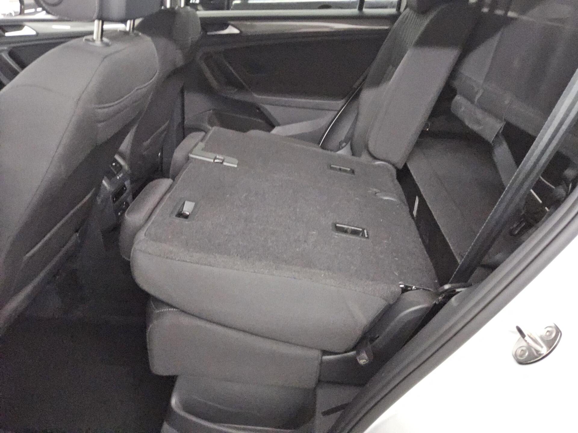 Volkswagen Tiguan Allspace 2.0 TDI Life Navi LED HuD AHK 13