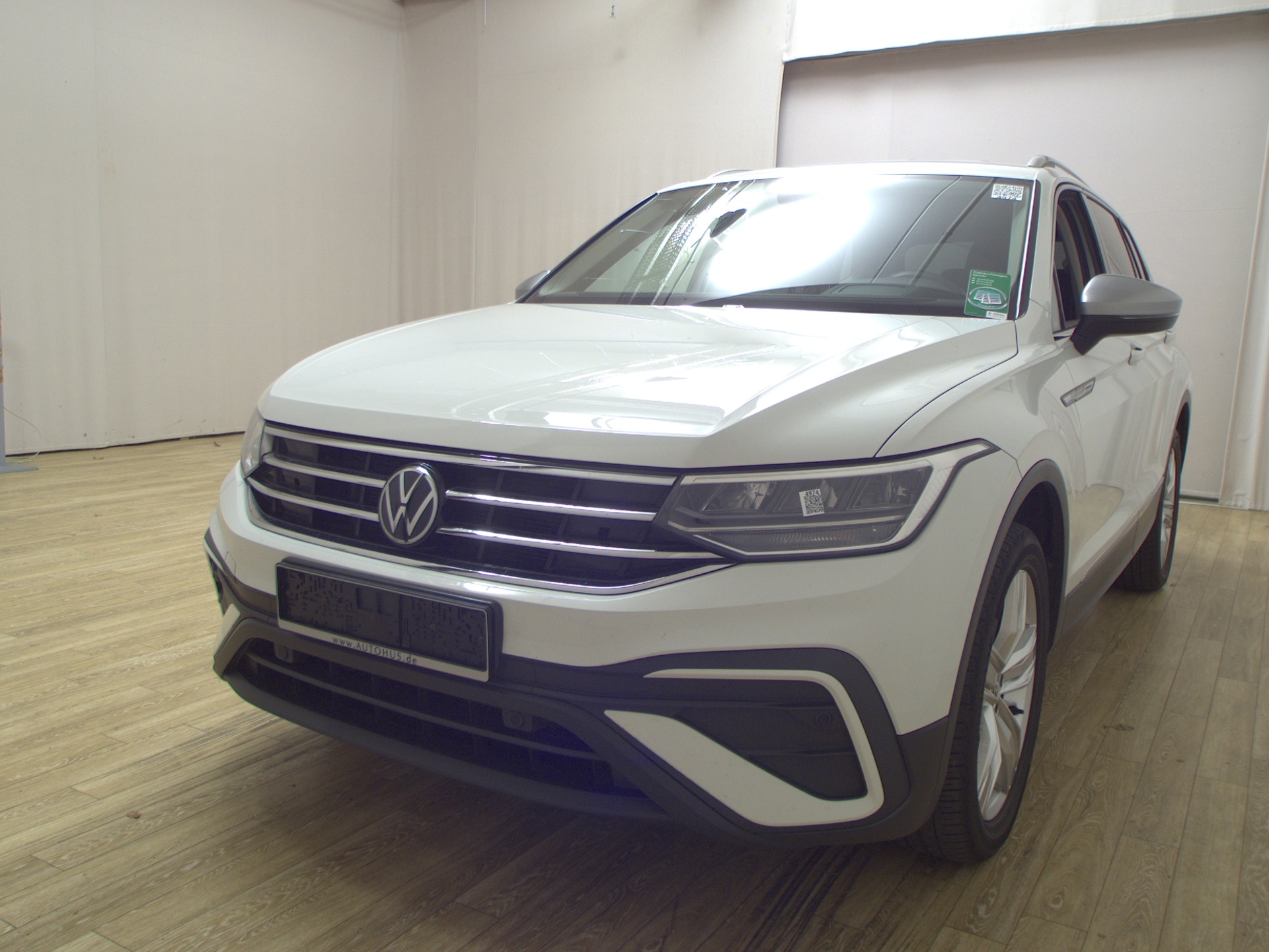 Volkswagen Tiguan Allspace 2.0 TDI Life Navi LED HuD AHK 2