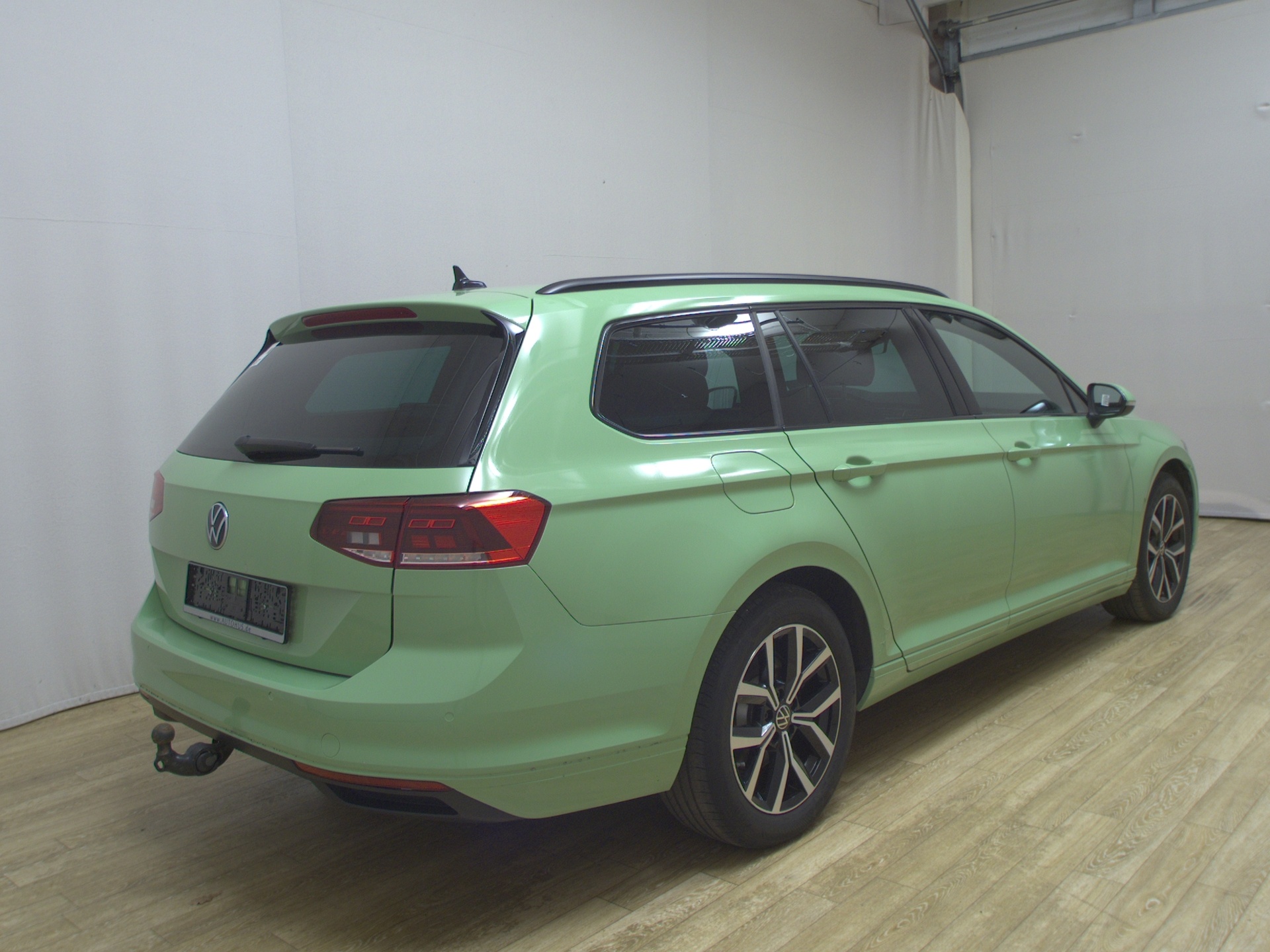 Volkswagen Passat Var. 2.0 TDI 4M Business Navi LED AHK RFK 4