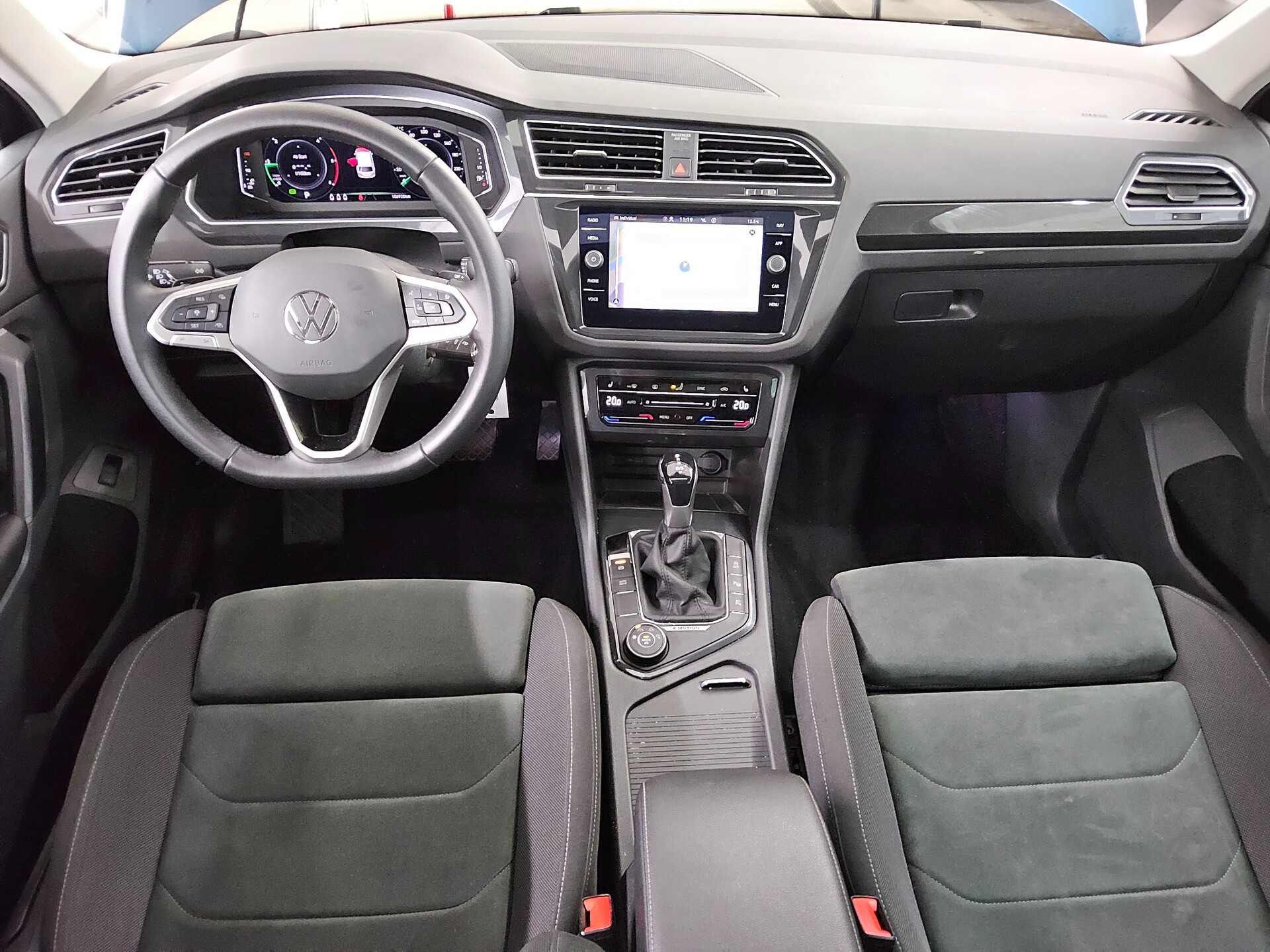 Volkswagen Tiguan 2.0 TDI 4M Elegance Navi AID Matrix Pano 5