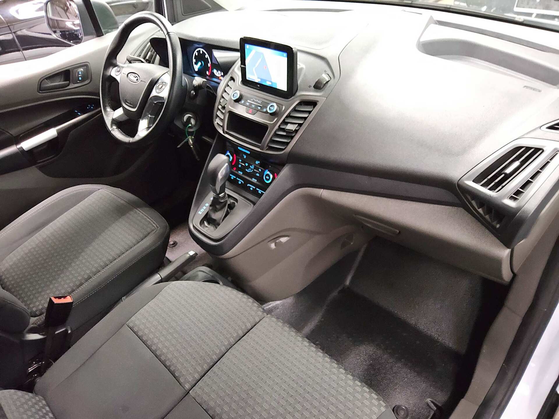 Ford Transit Connect 1.5 EB Trend Navi Xenon AHK RFK 5