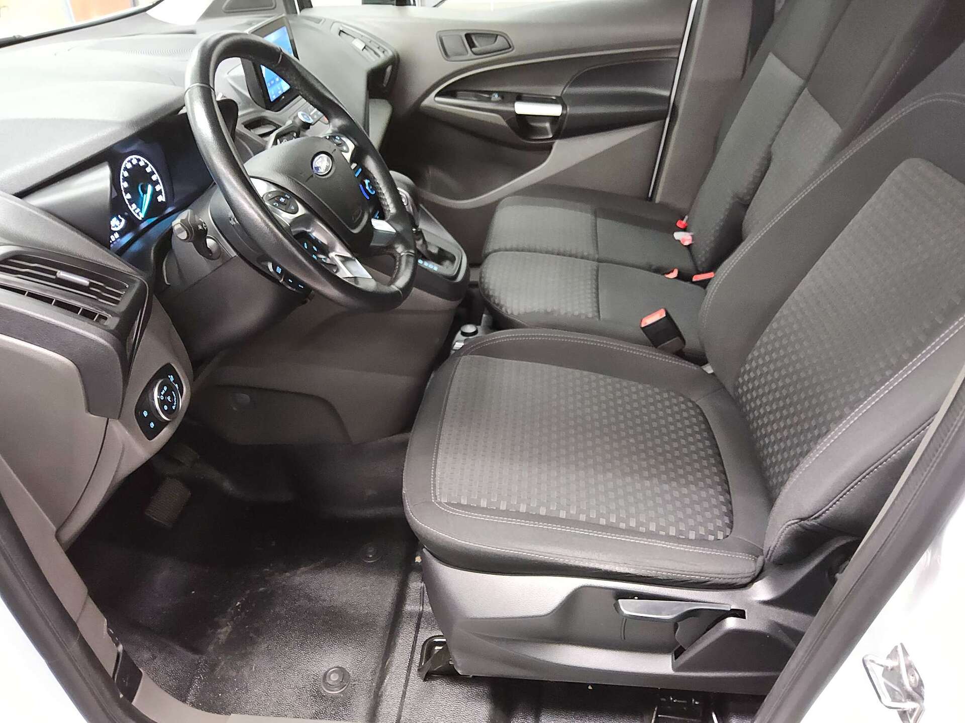 Ford Transit Connect 1.5 EB Trend Navi Xenon AHK RFK 8