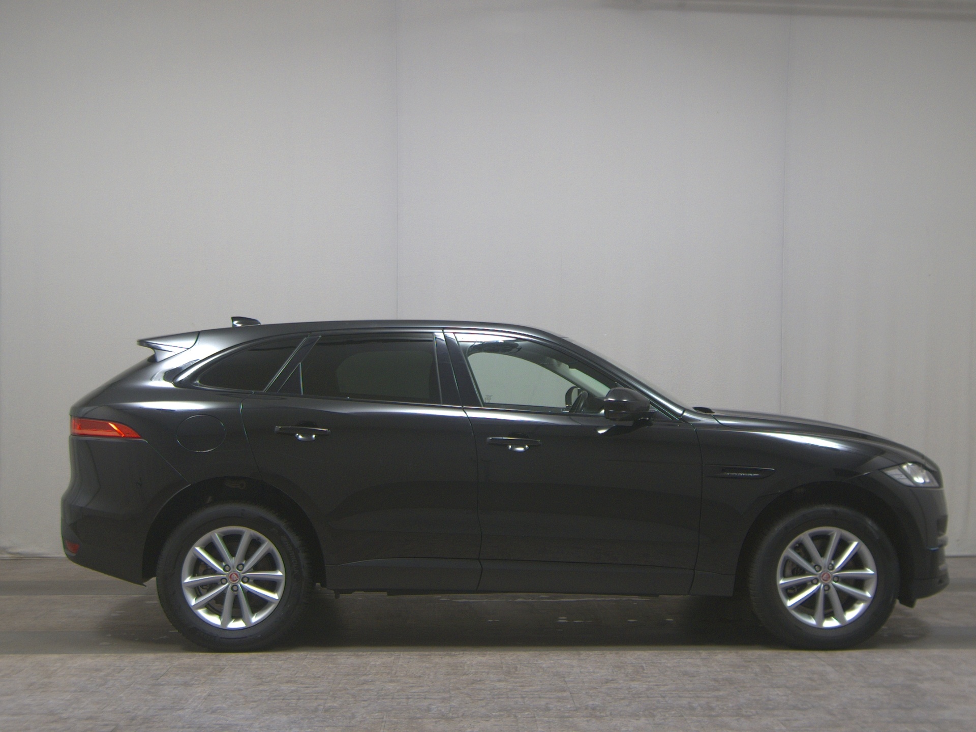 Jaguar F-Pace 30D AWD Leder Navi Xenon HuD RfK Sound