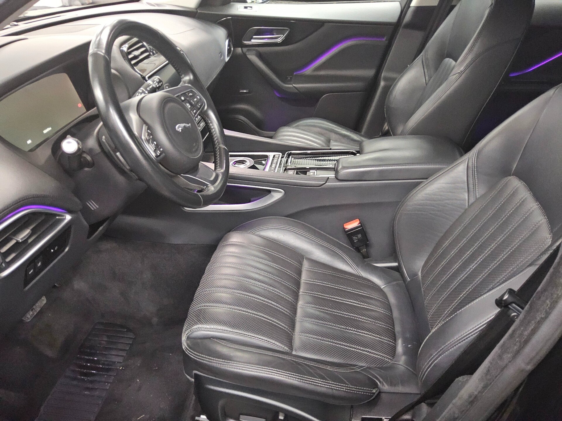 Jaguar F-Pace 30D AWD Leder Navi Xenon HuD RfK Sound 9