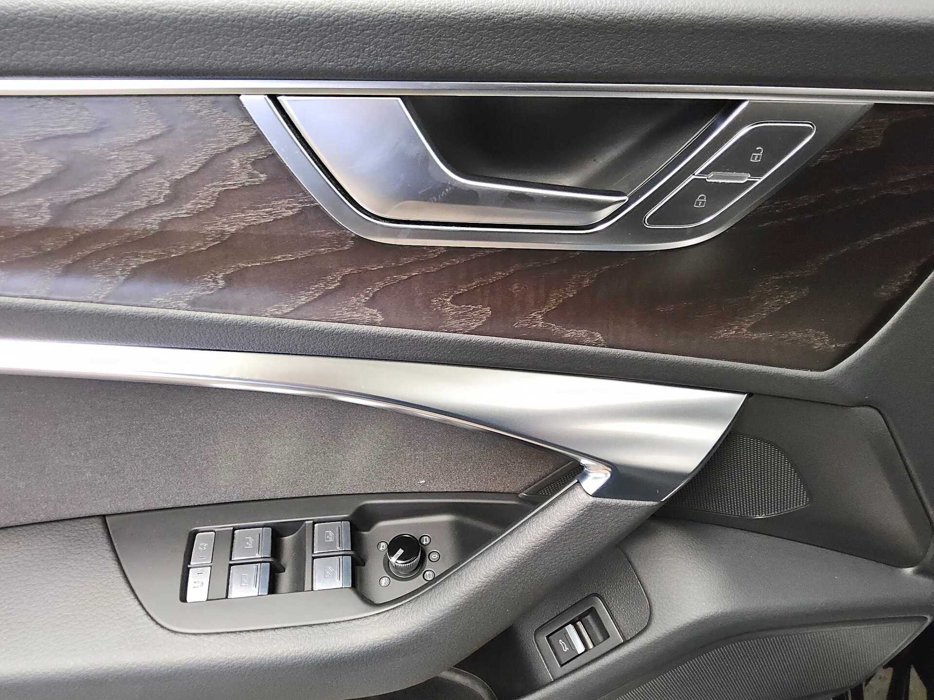 Audi A6 Avant 45 TDI Qu. sport Pano vc Sound StandHzg 10