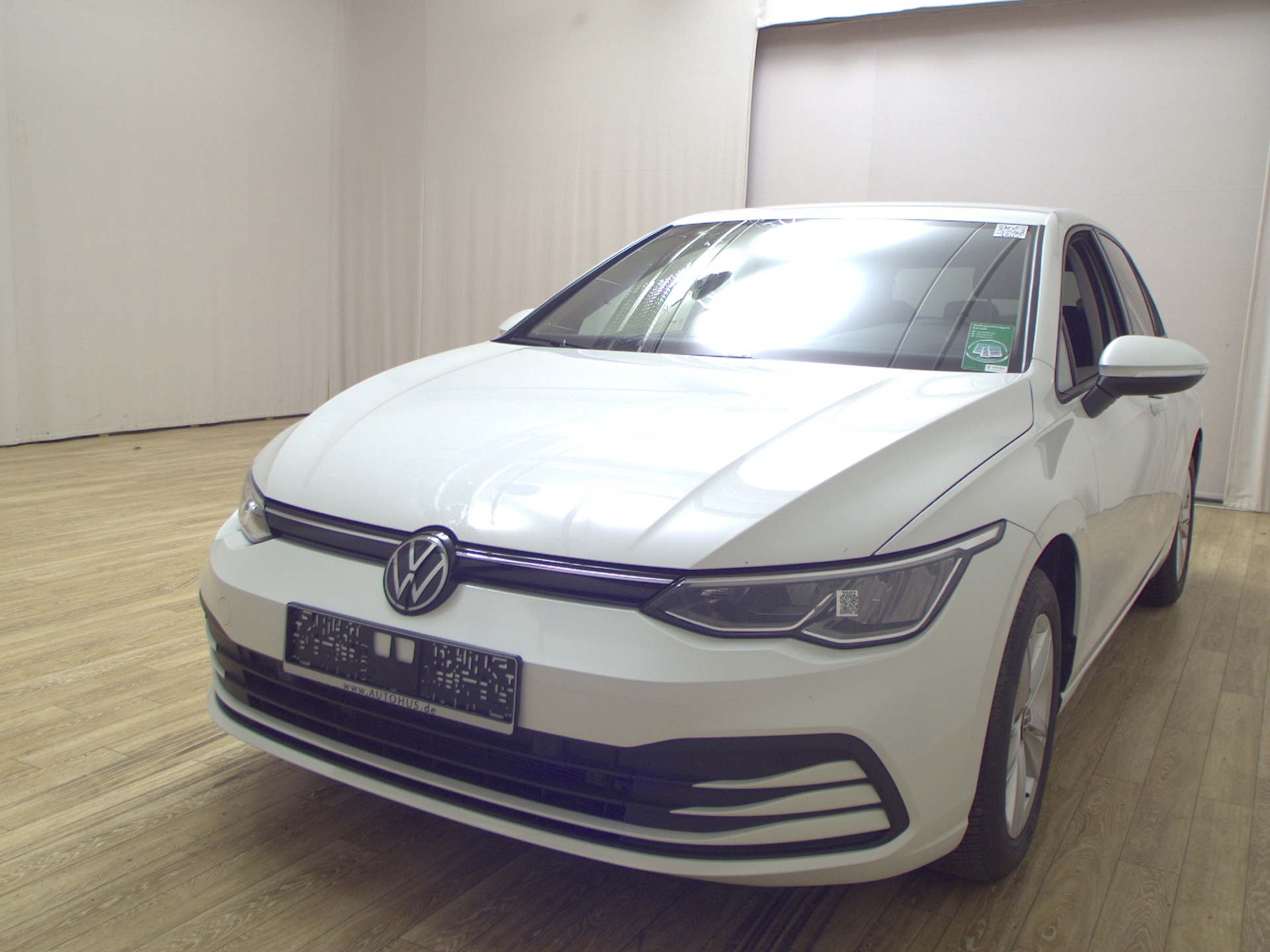 Volkswagen Golf-8 2.0 TDI Life Navi LED AID Kamera ACC SHZ 2