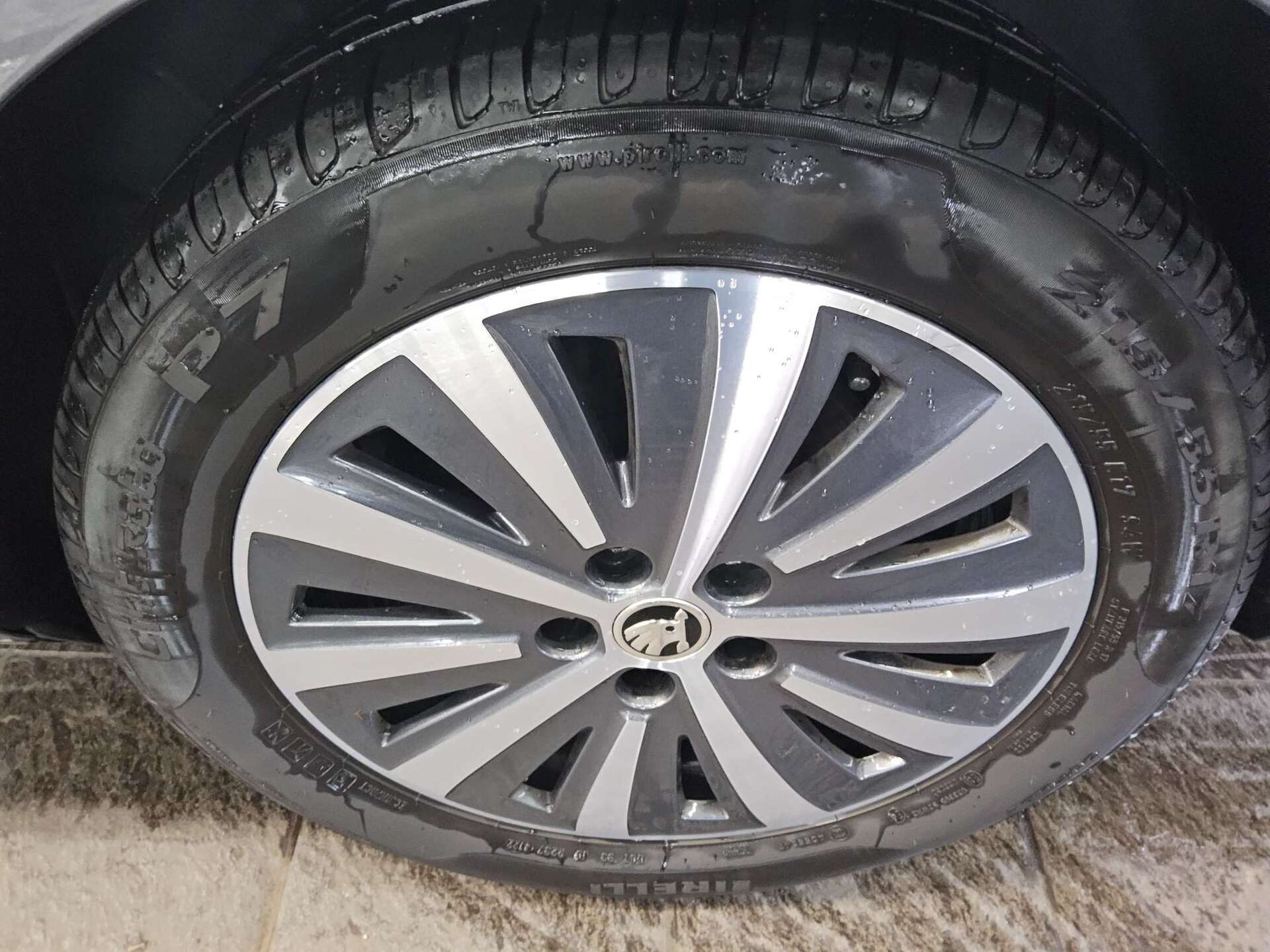 Skoda Superb Kombi 2.0 TDI Ambition Navi LED AID ACC 11