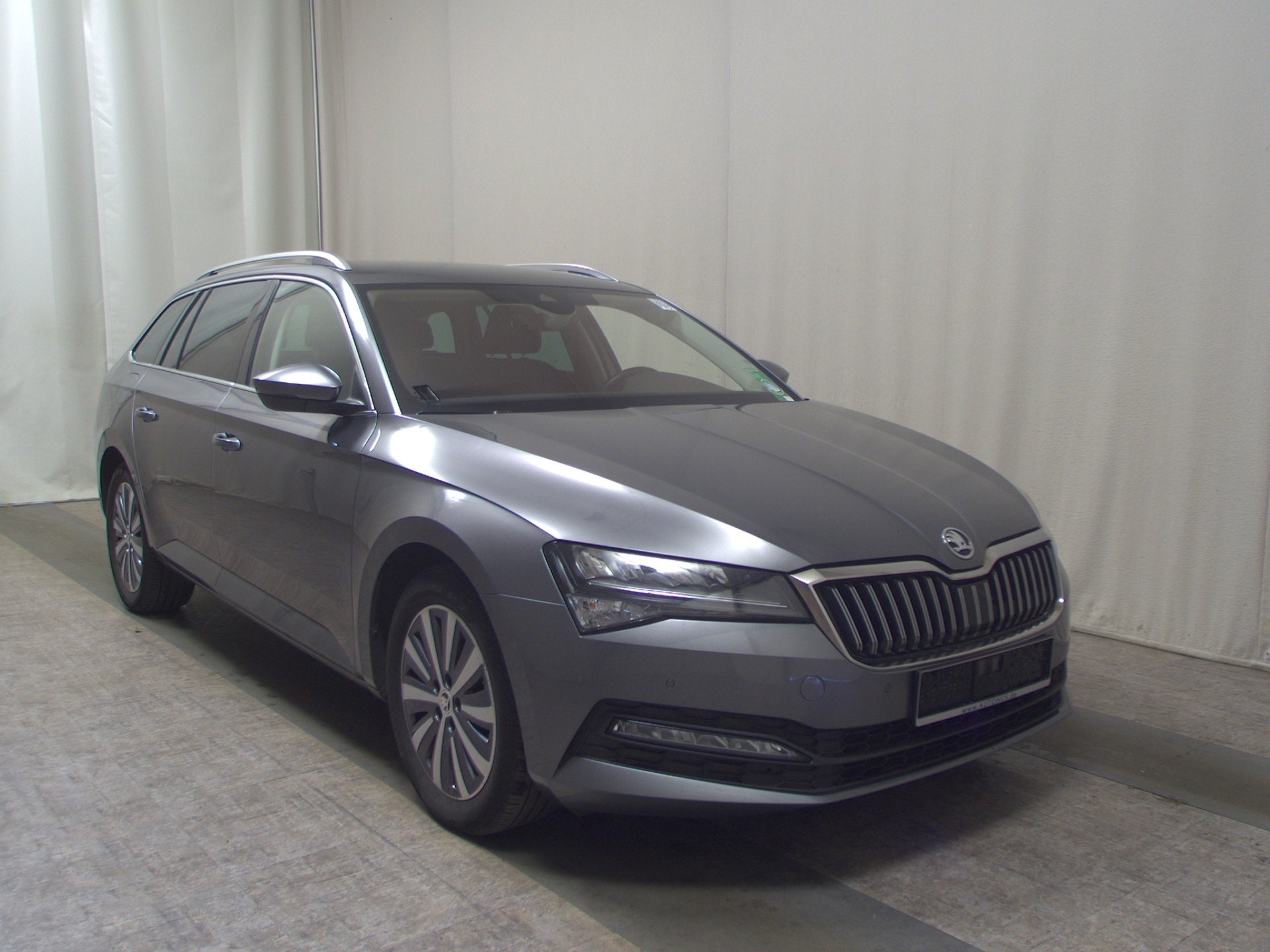 Skoda Superb Kombi 2.0 TDI Ambition Navi LED AID ACC 3