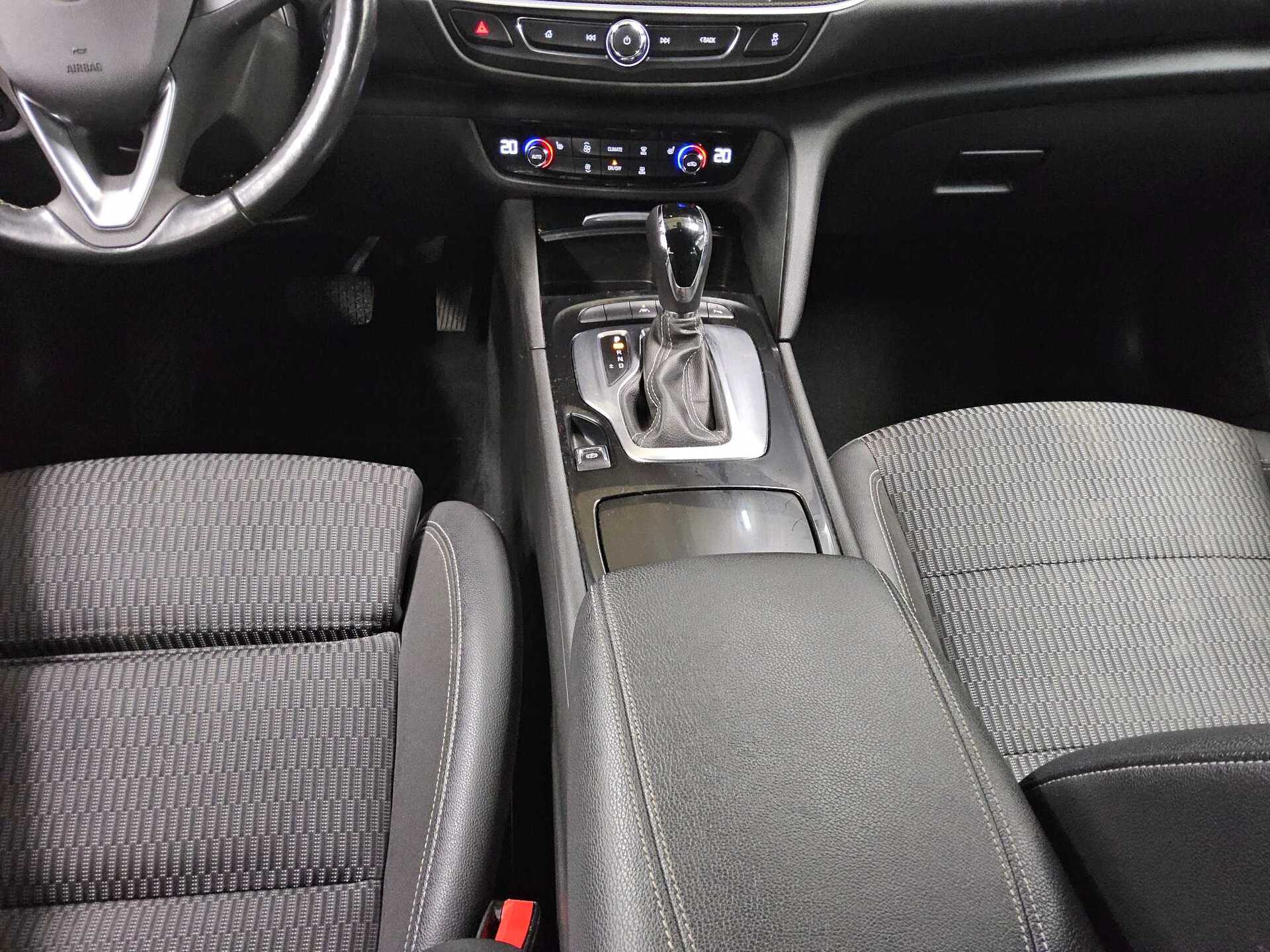 Opel Insignia ST 2.0 D Elegance Navi LED T-Leder RFK 6