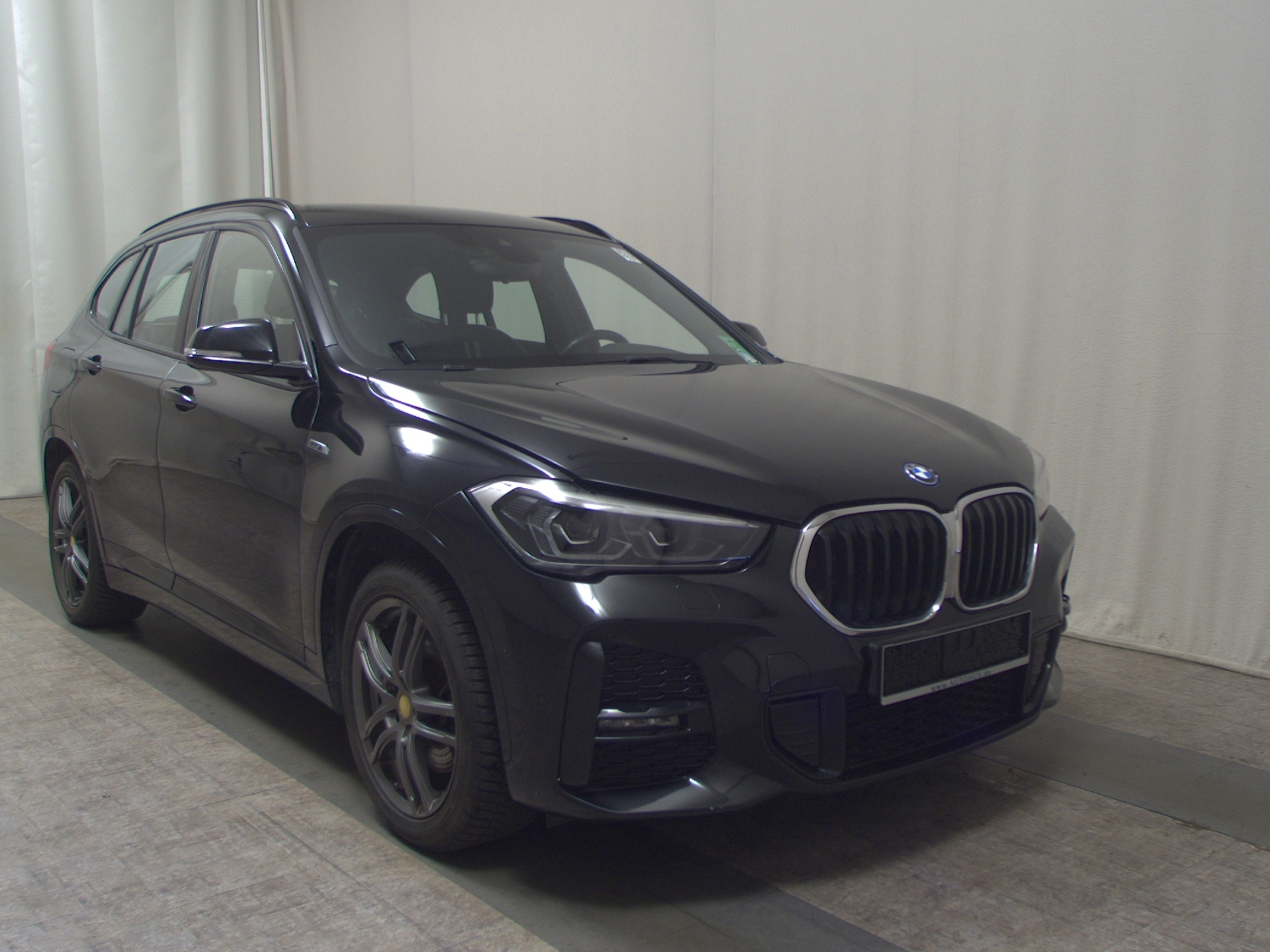 BMW X1 xDrive25e M-Sport T-Leder Navi LED AHK 3