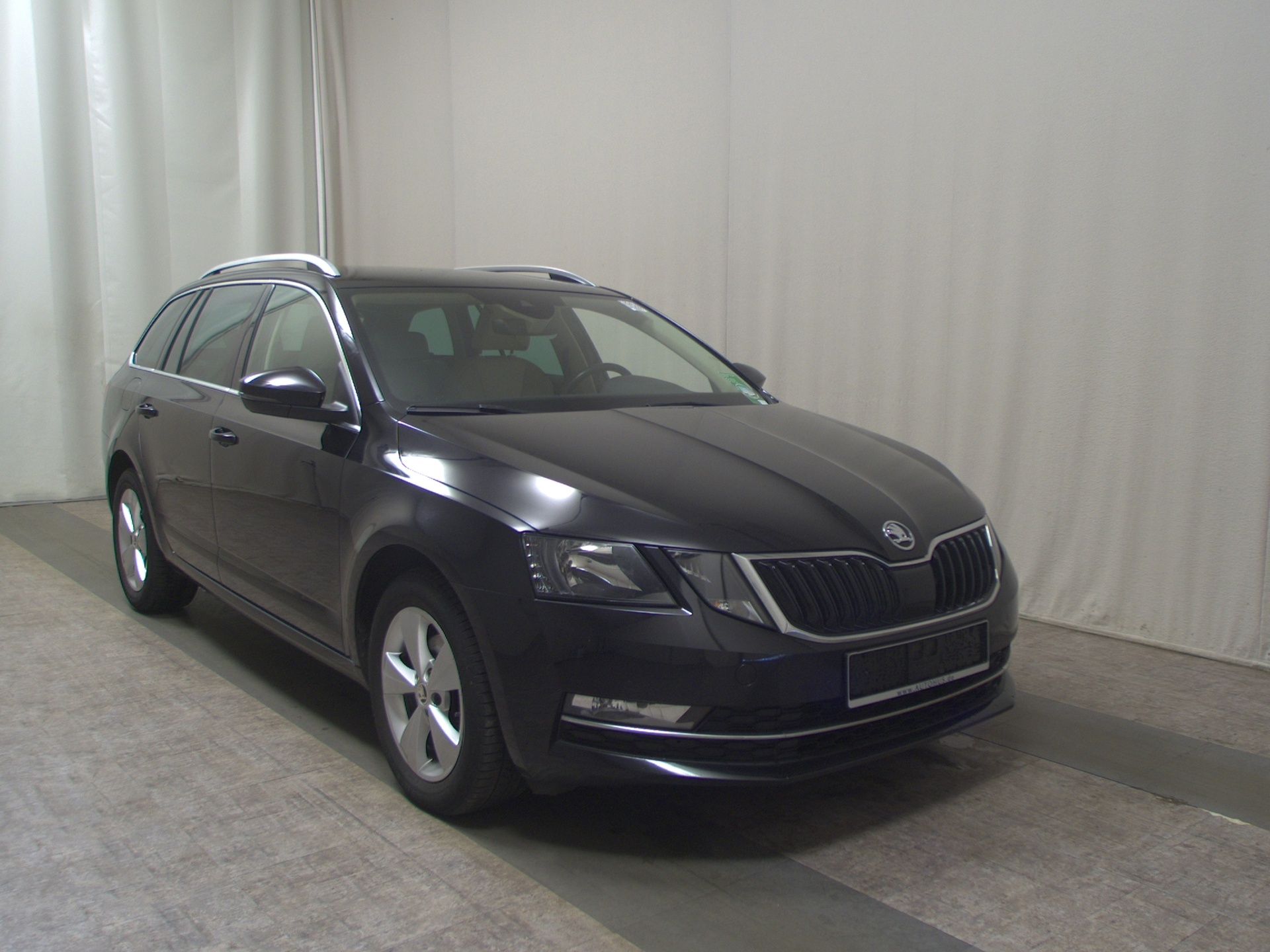 Skoda Octavia Kombi 2.0 TDI Style T-Leder Navi ACC PDC 3